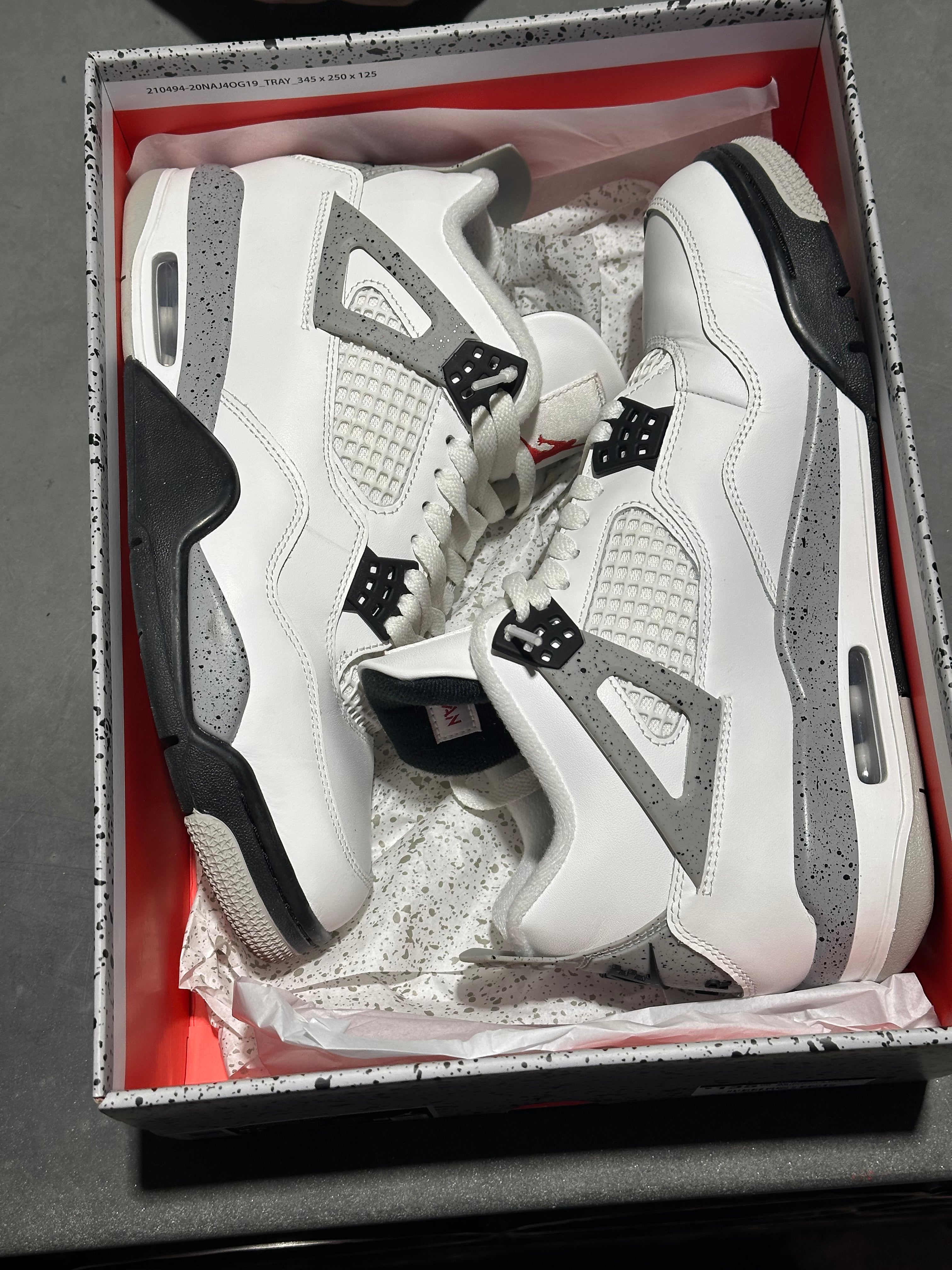 Air Jordan 4 Retro -  White Cement Size 9.5