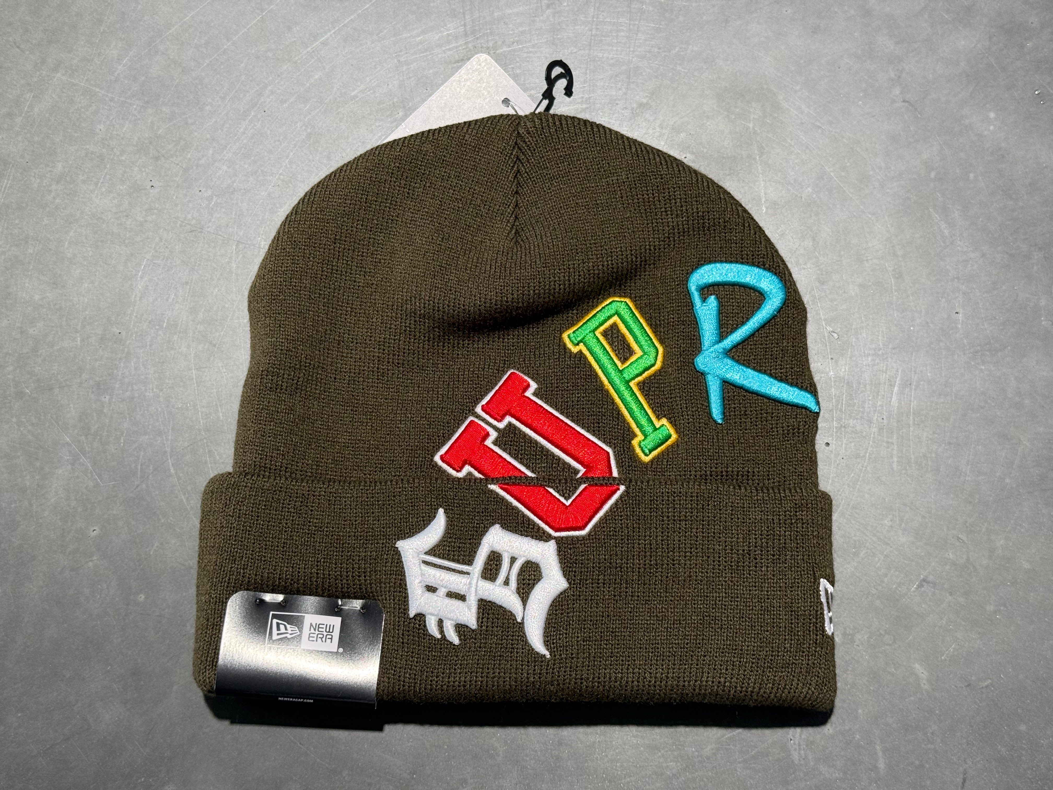 NEW Supreme x New Era Arc Beanie - Brown