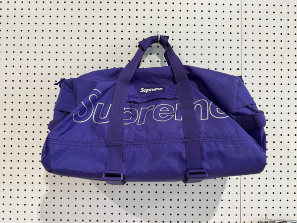 USED Supreme Duffle Bag FW18 - Purple