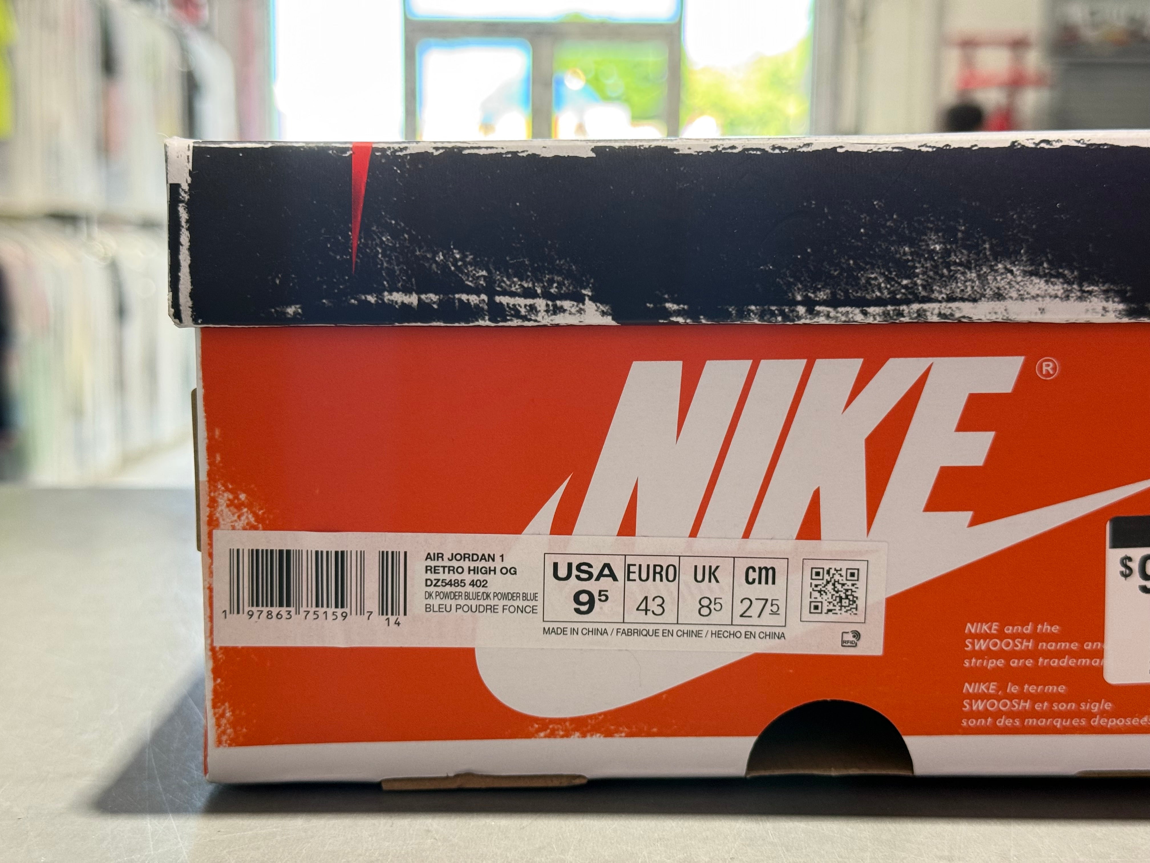 Air Jordan 1 Retro High OG - UNC Reimagined Size 9.5