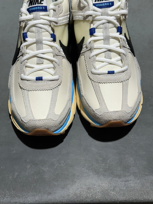 W Nike Zoom Vomero 5 - Designed by Japan Size 13.5W/12M
