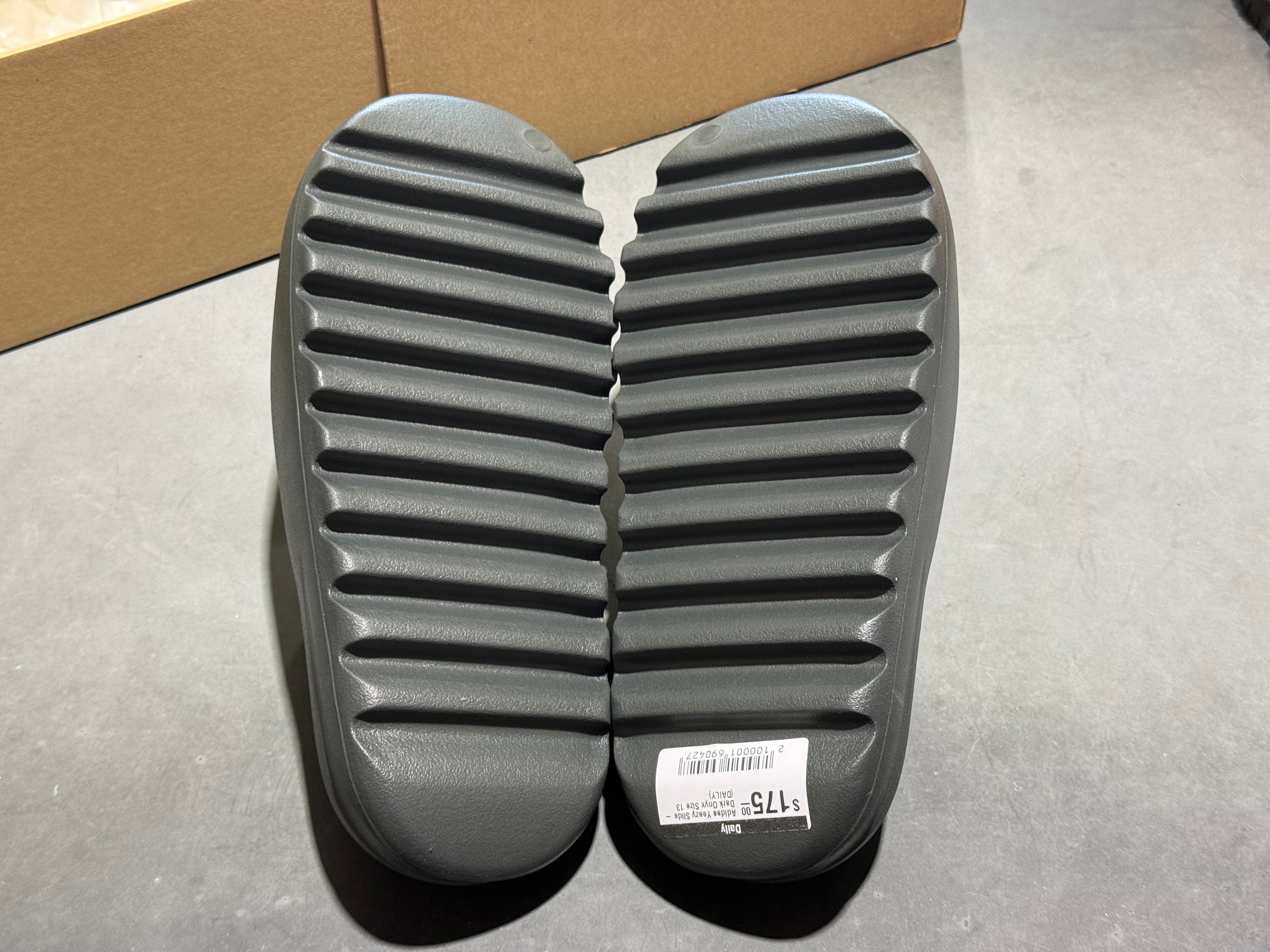 Adidas Yeezy Slide - Dark Onyx Size 13