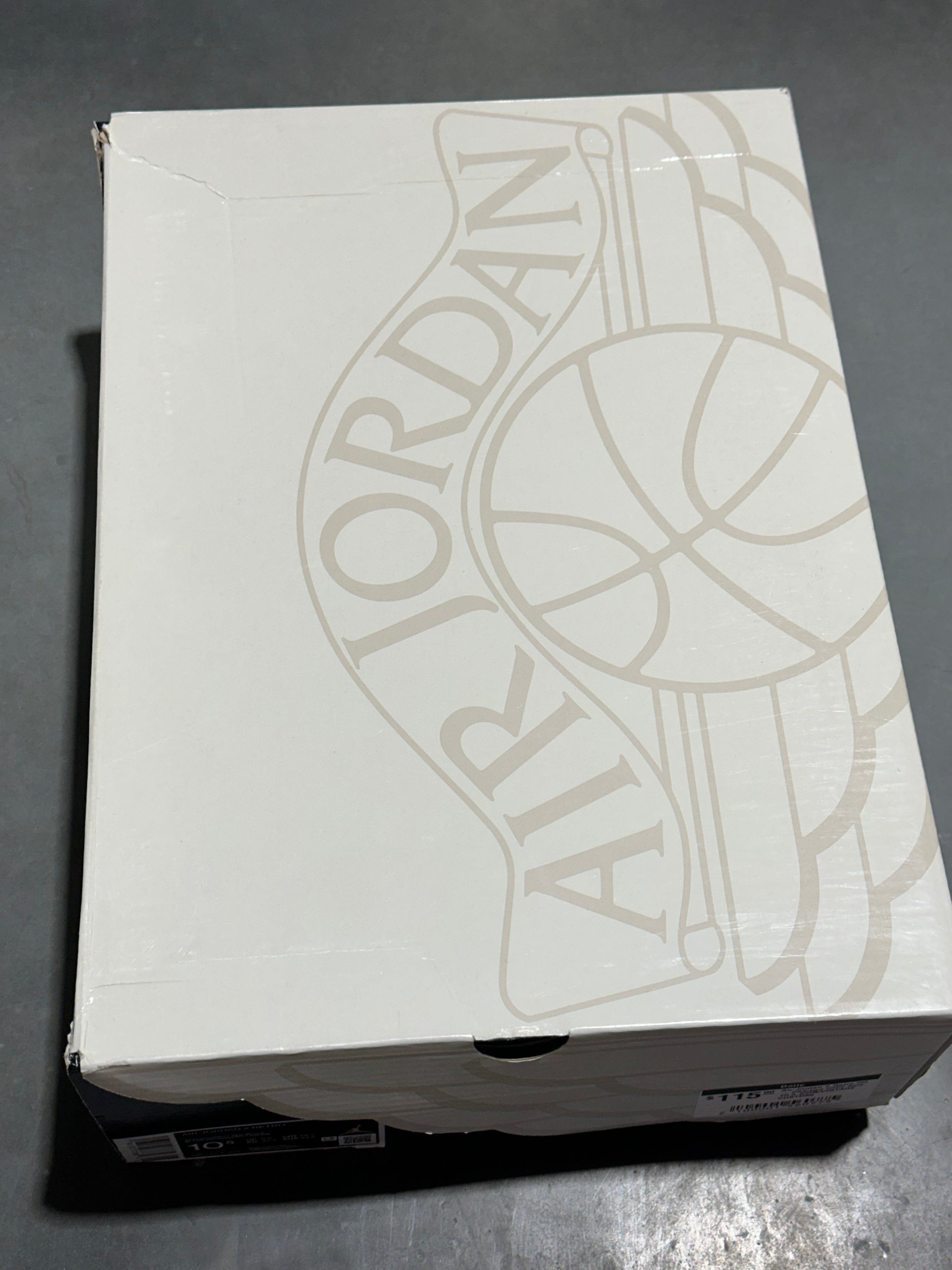 Air Jordan 2 Retro OG - Chicago 2022 Size 10.5