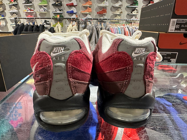 Nike Air Max 95 SP (GS) Kith - El Dorado Size 3.5Y