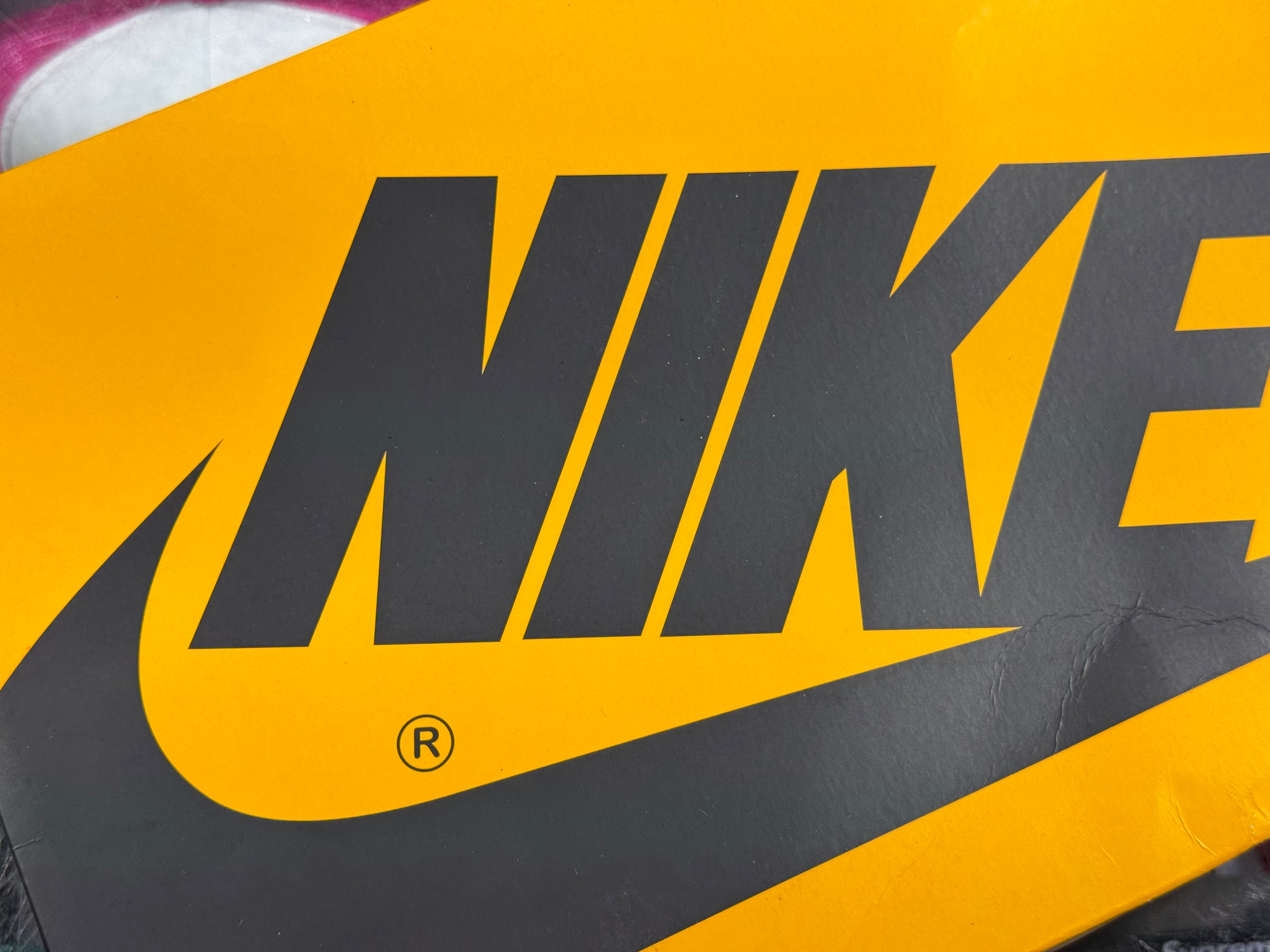 Air Jordan 1 Retro High OG - Taxi Size 11.5