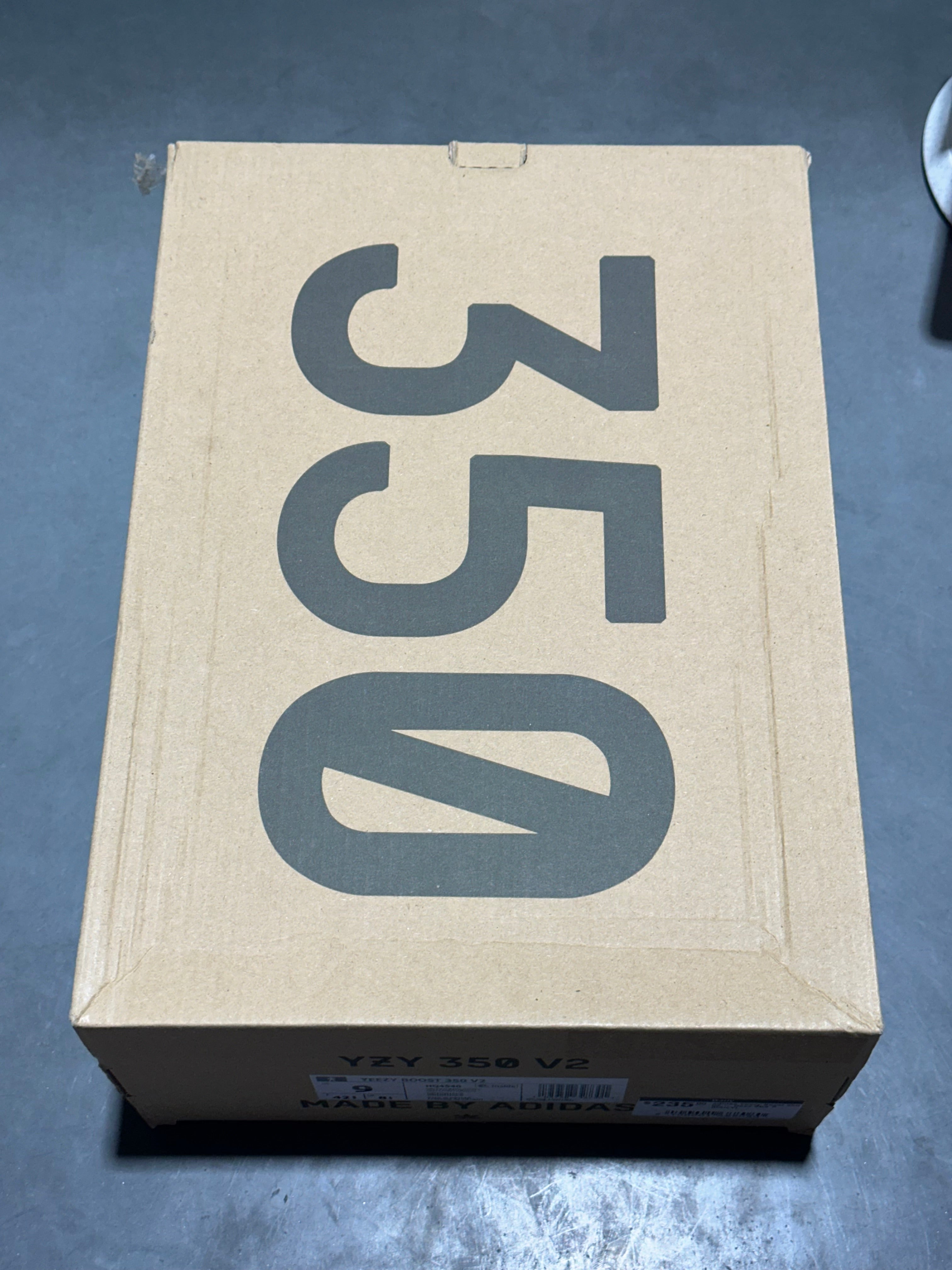 adidas Yeezy Boost 350 V2 - Onyx Size 9