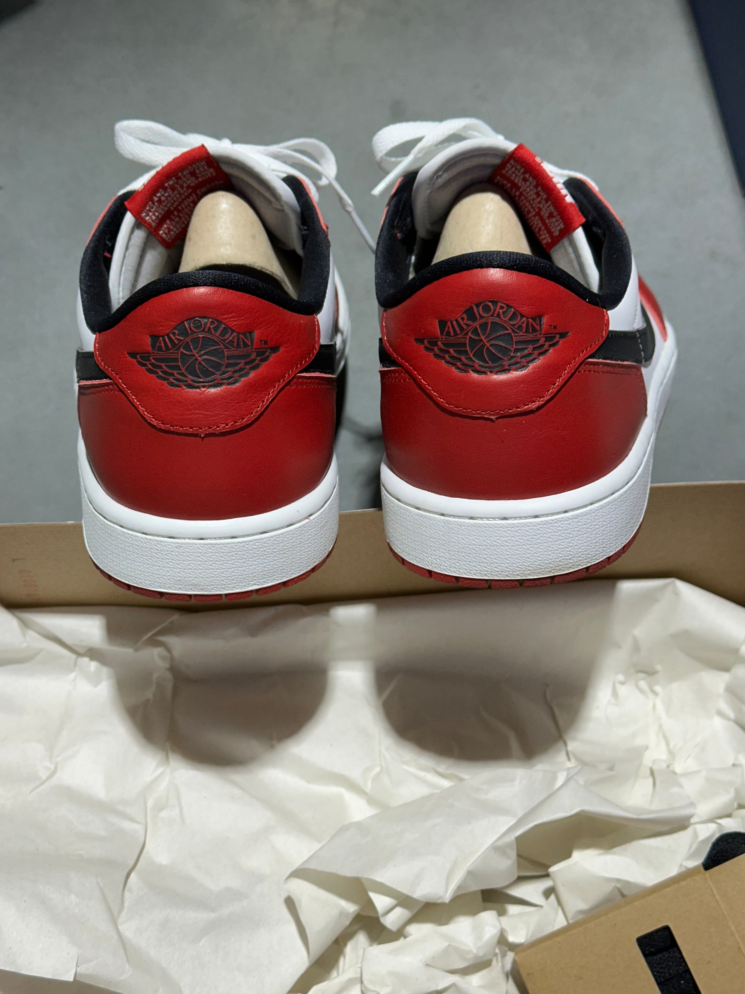 Air Jordan 1 Retro Low OG - Chicago 2025 Size 12