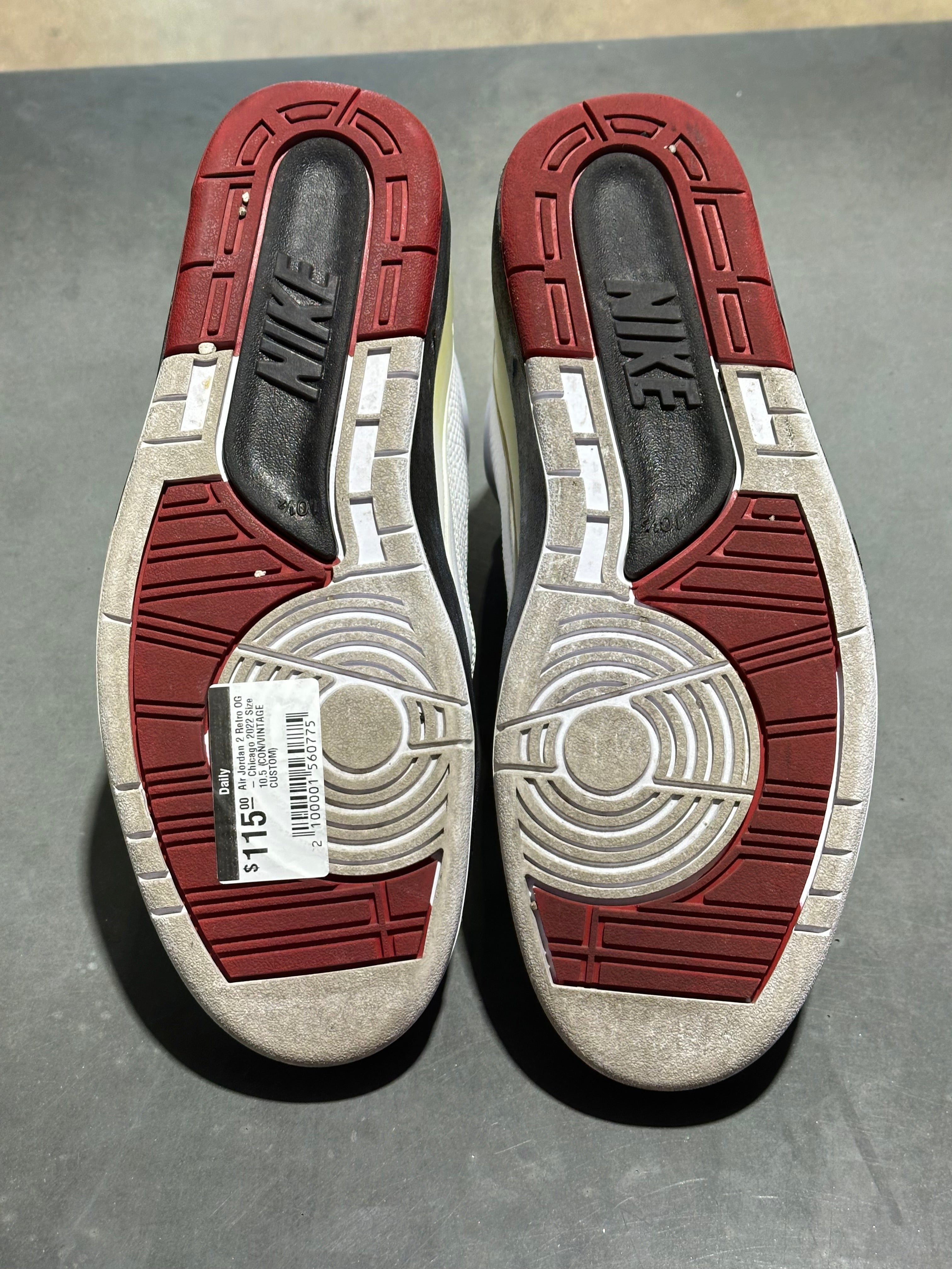 Air Jordan 2 Retro OG - Chicago 2022 Size 10.5