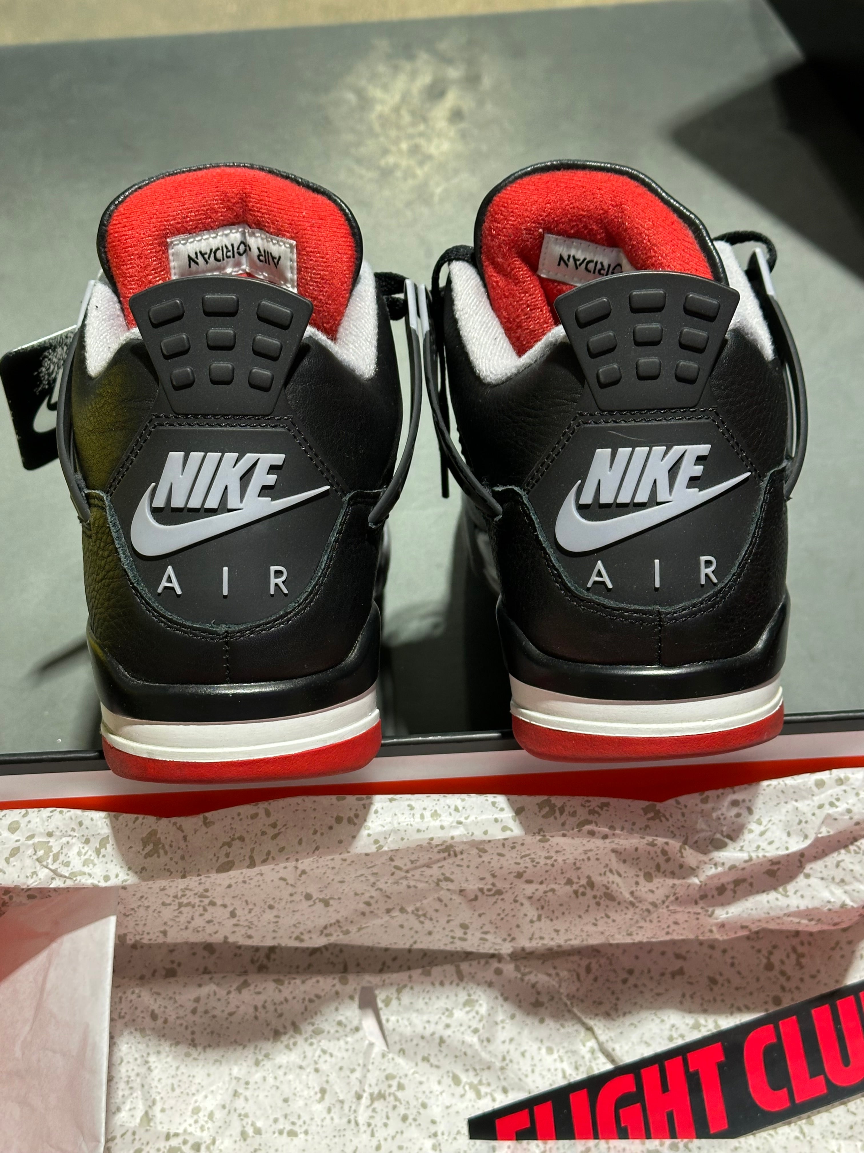 Air Jordan 4 Retro - Reimagine Bred Size 9.5