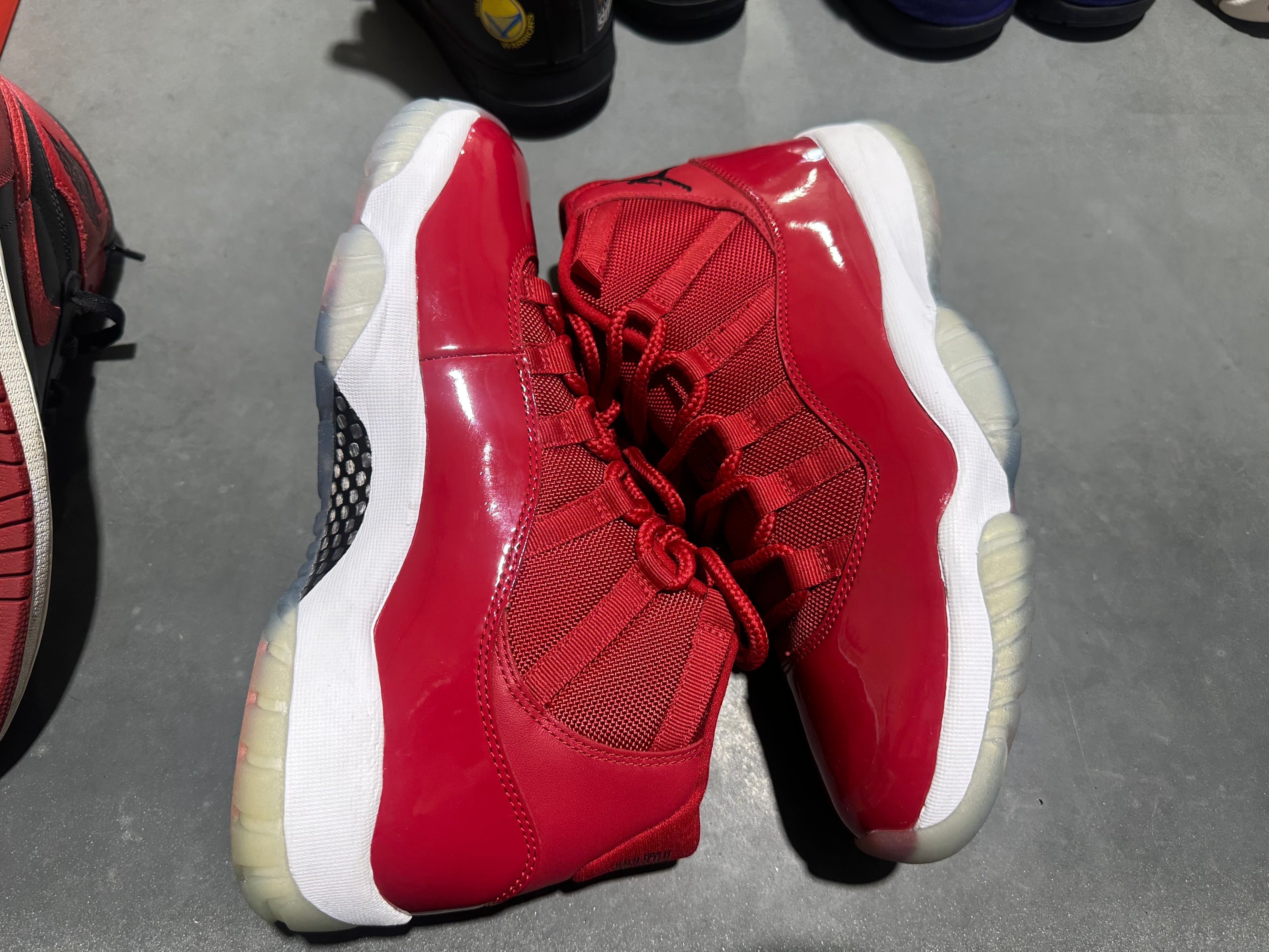 Air Jordan 11 Retro - Win Like 96 Size 9