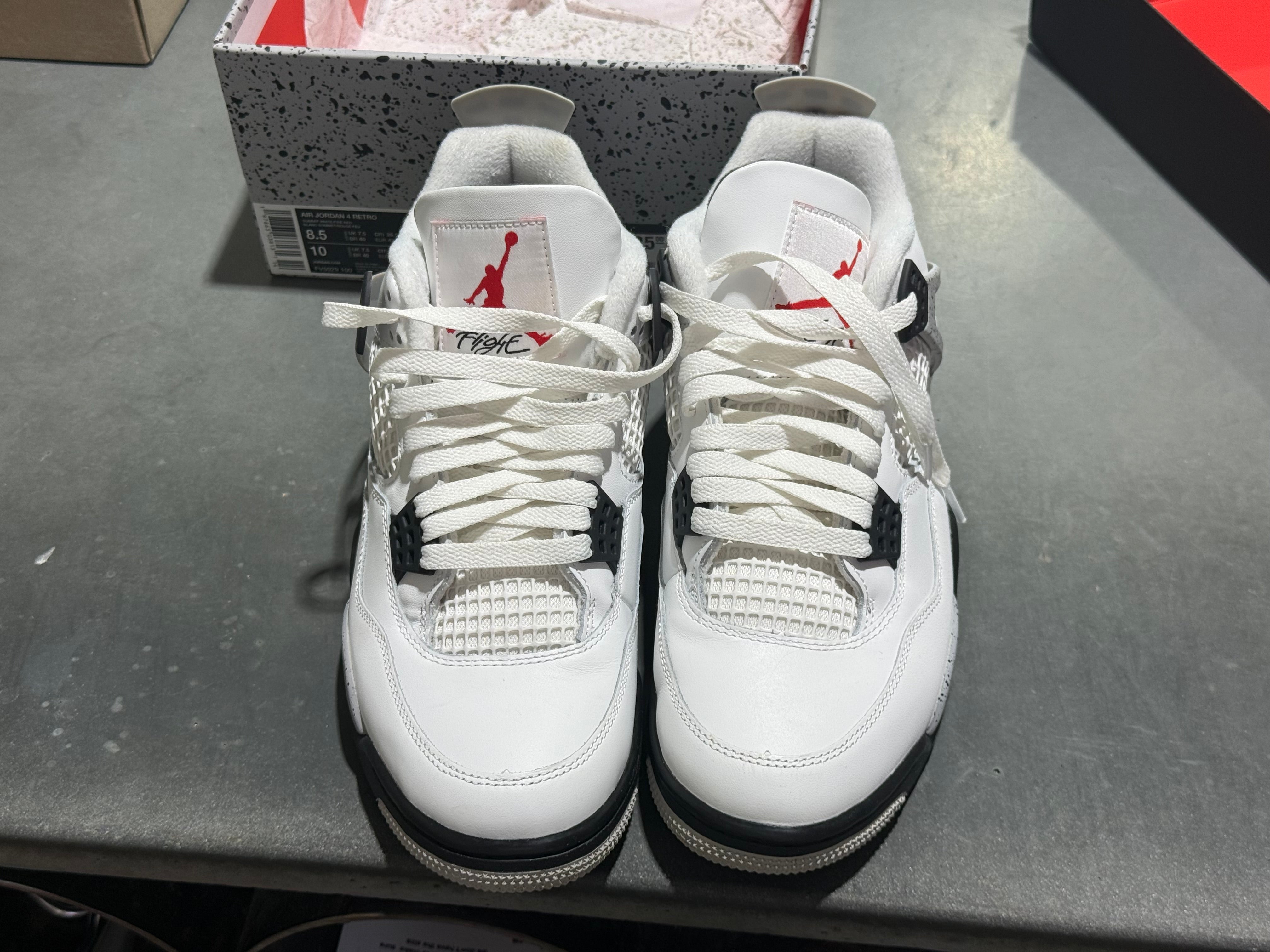 Air Jordan 4 Retro - White Cement Size 8.5