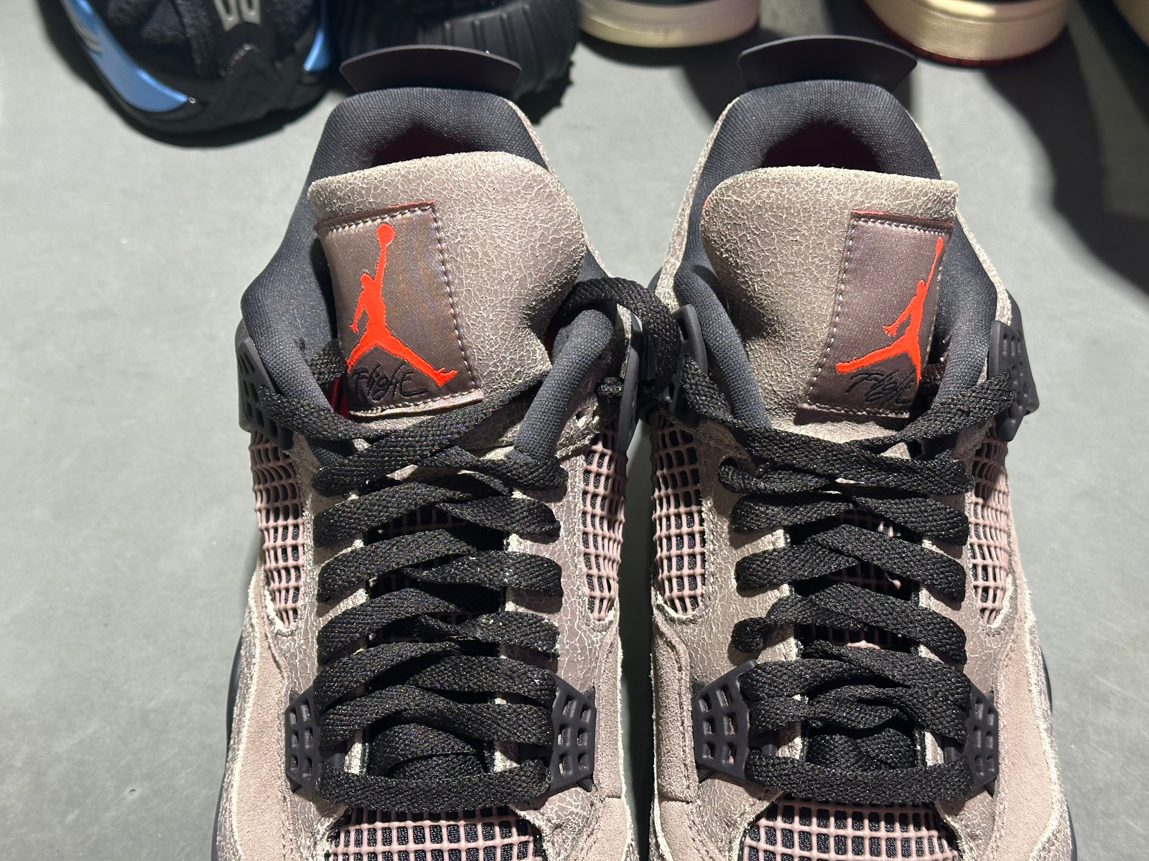 Air Jordan 4 Retro - Taupe Size 10.5