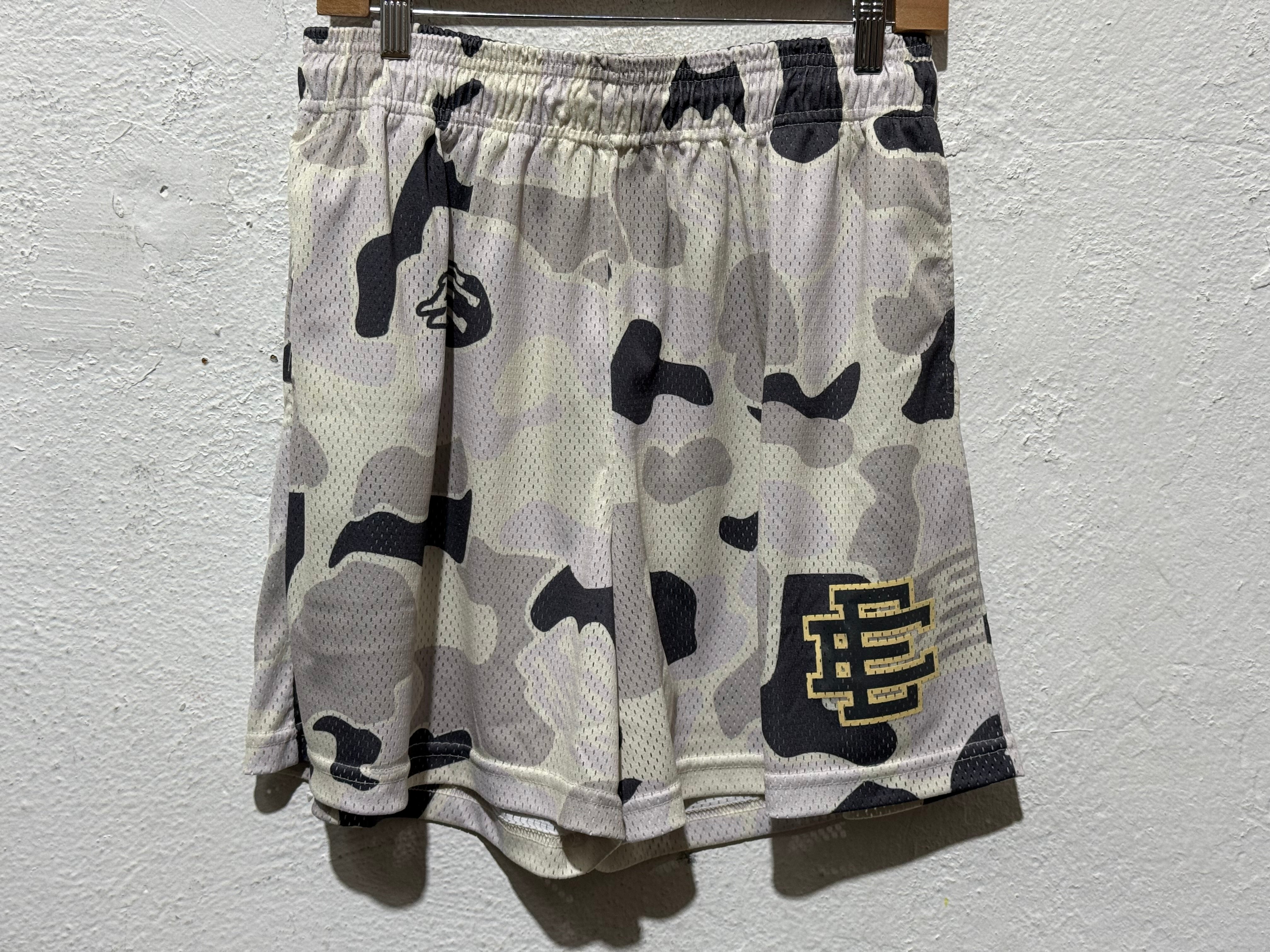 USED Eric Emanuel EE Basic Short -Snow Camo Size XXL