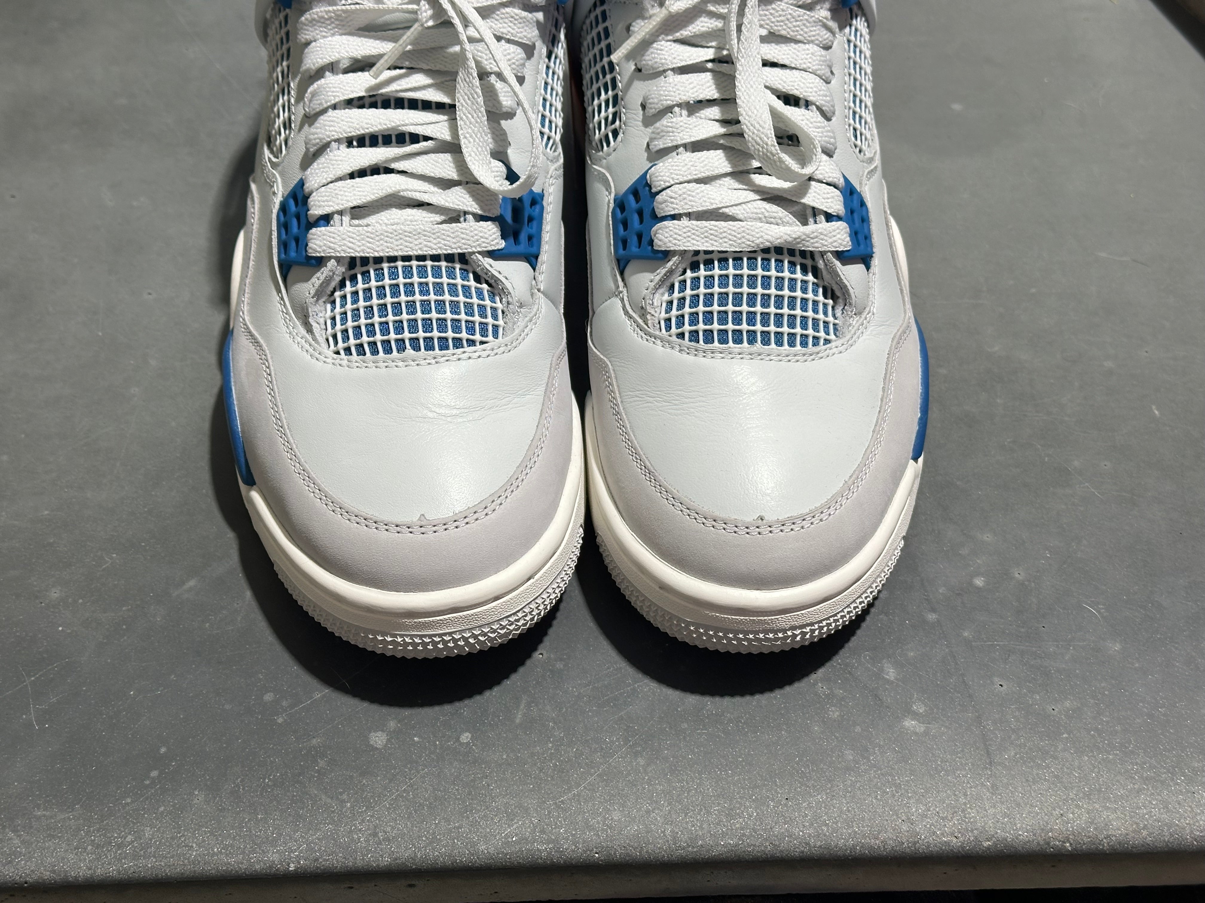 Air Jordan 4 Retro - Military Blue - Size 9.5