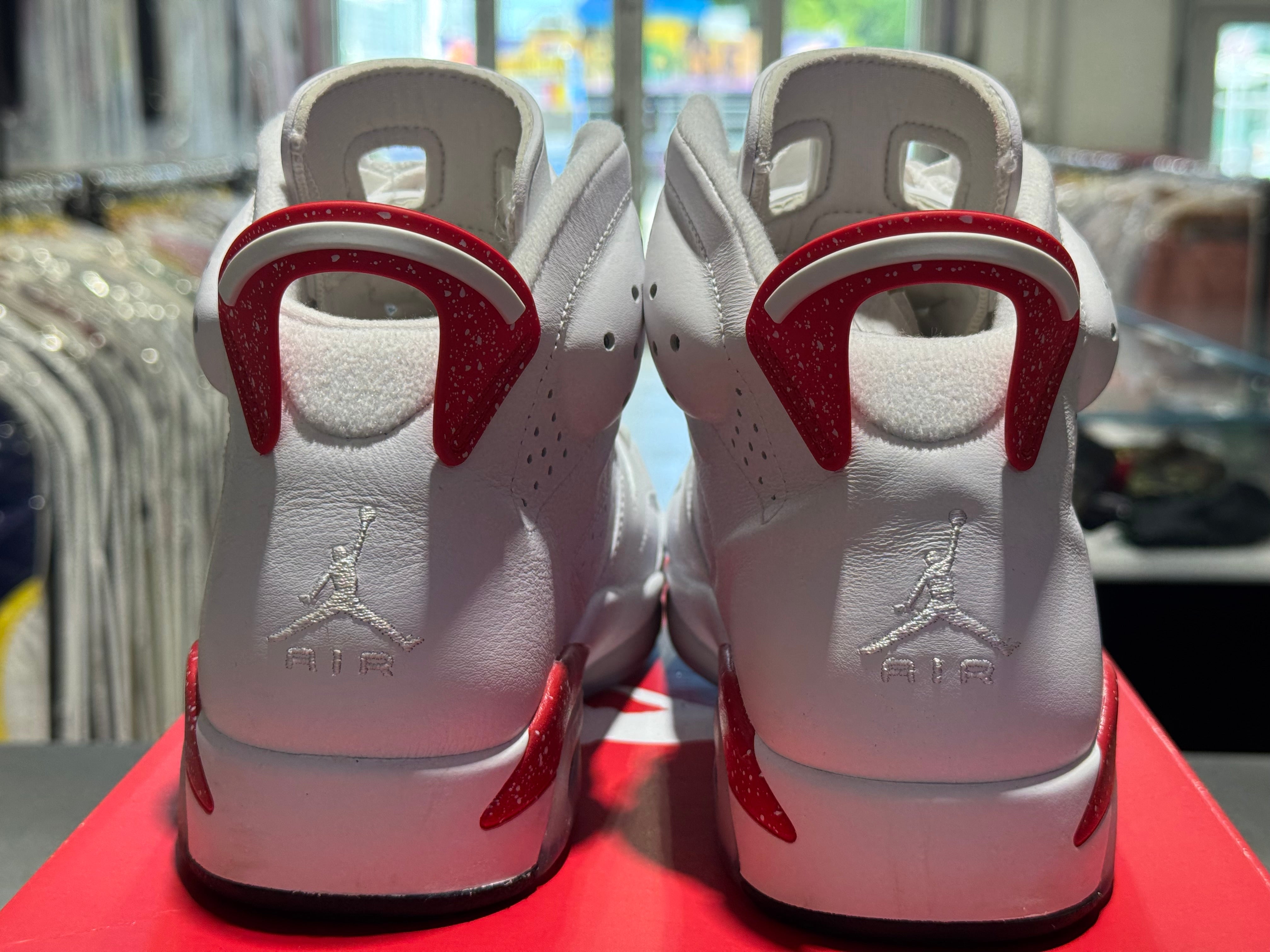 Air Jordan 6 Retro - Red Oreo Size 11