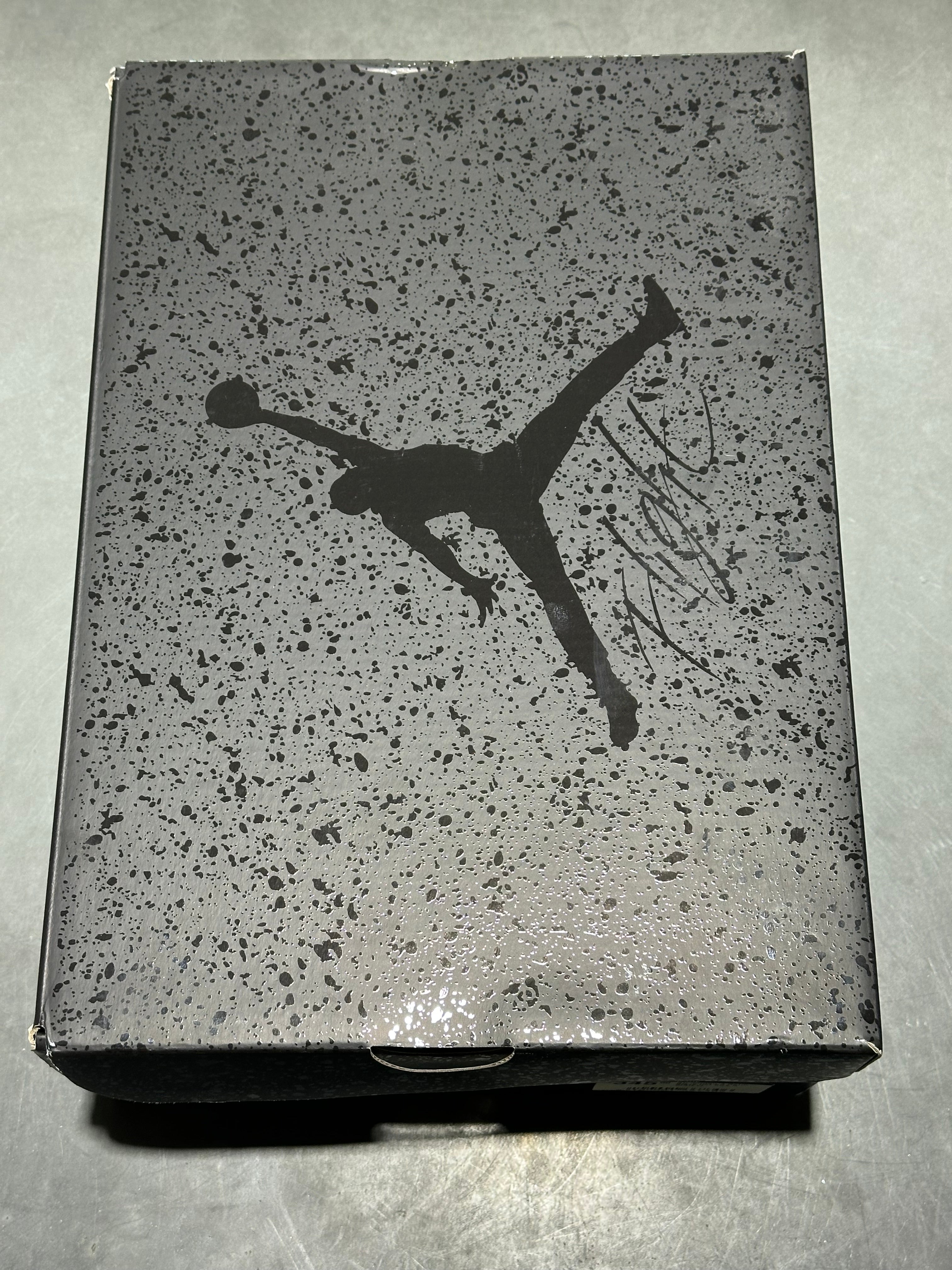 Air Jordan 4 Retro - Black Cat Size 9