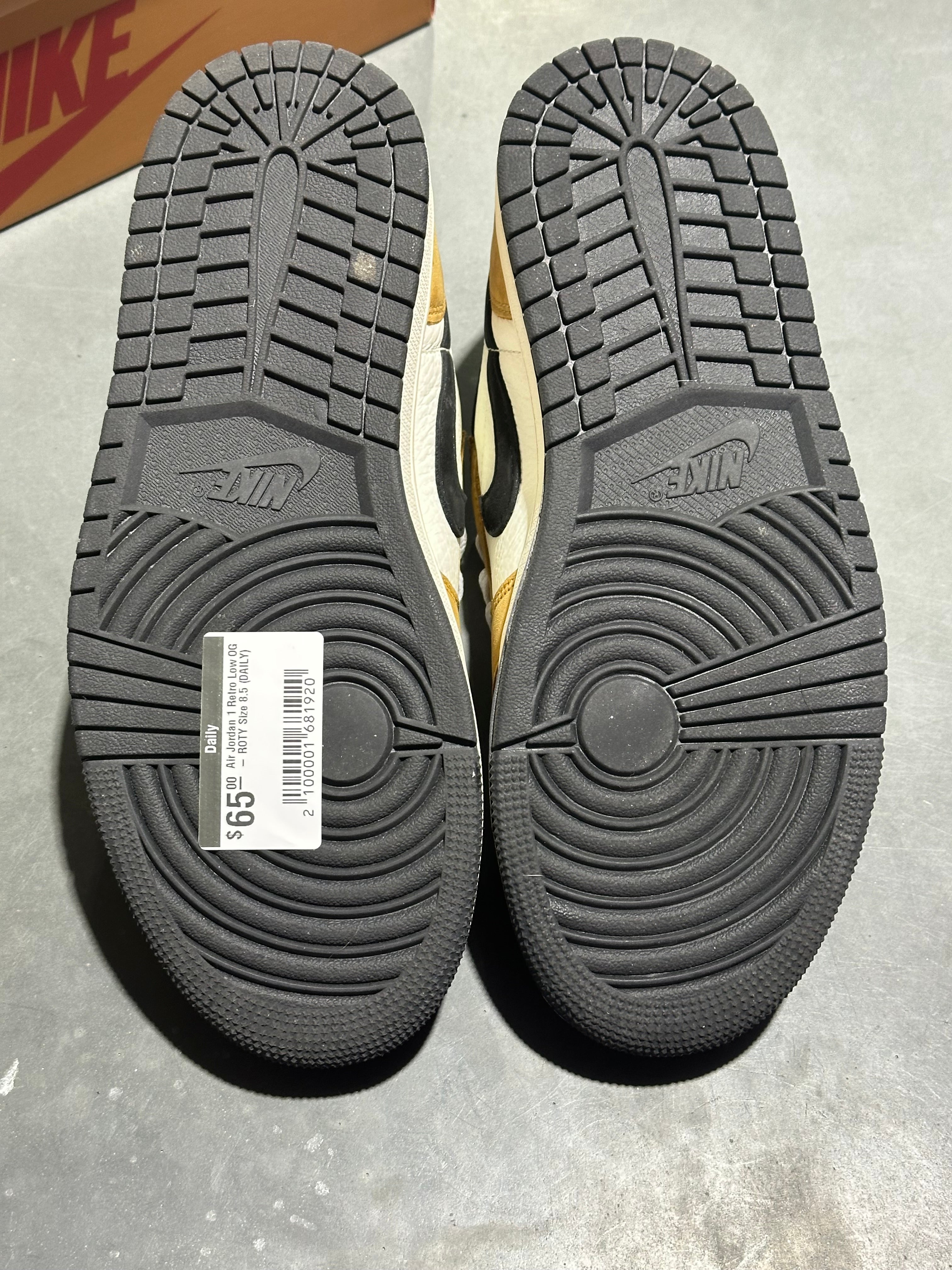 Air Jordan 1 Retro Low OG - ROTY Size 8.5
