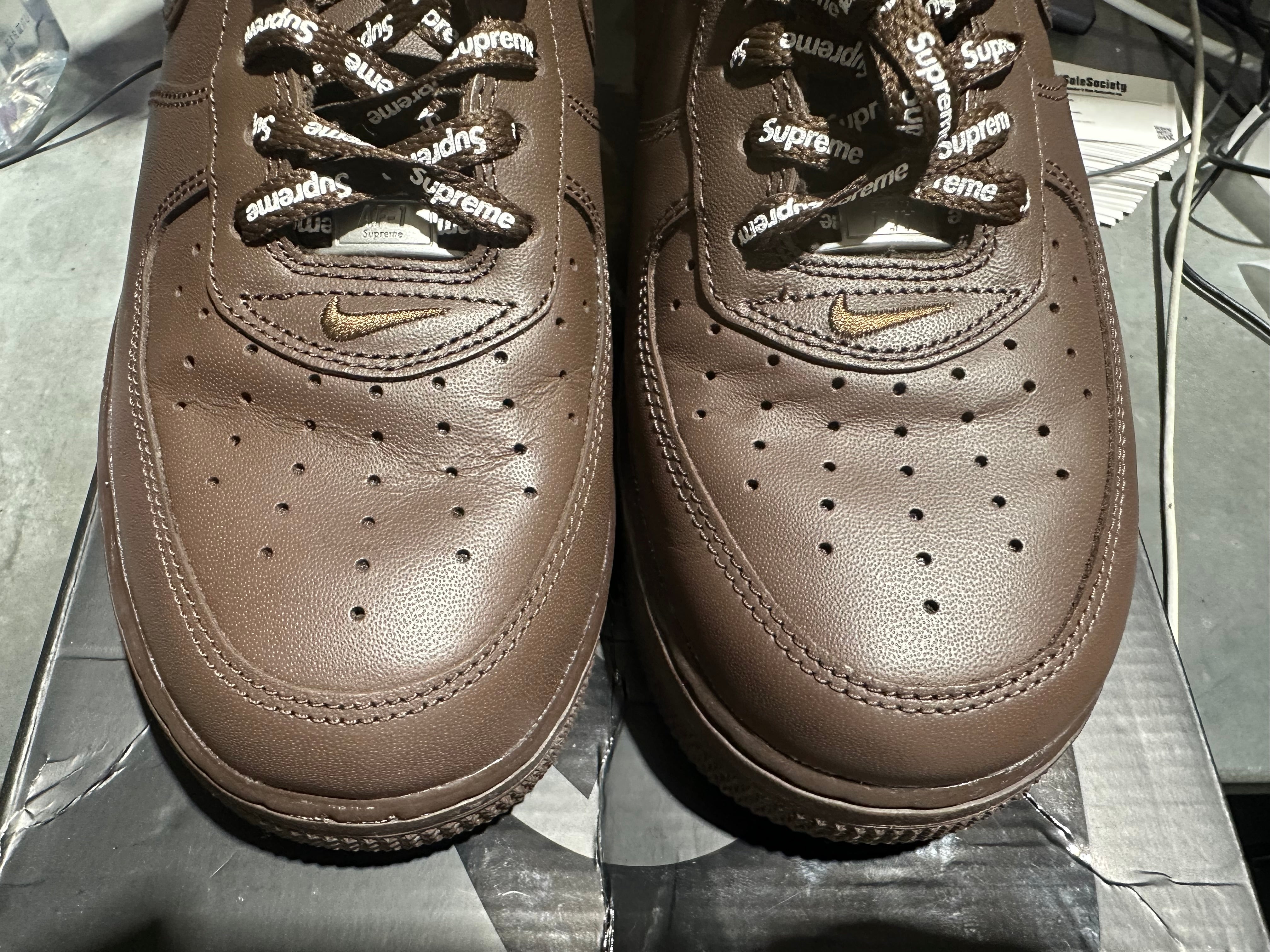 Nike Air Force 1 Low Supreme - Brown Size 9