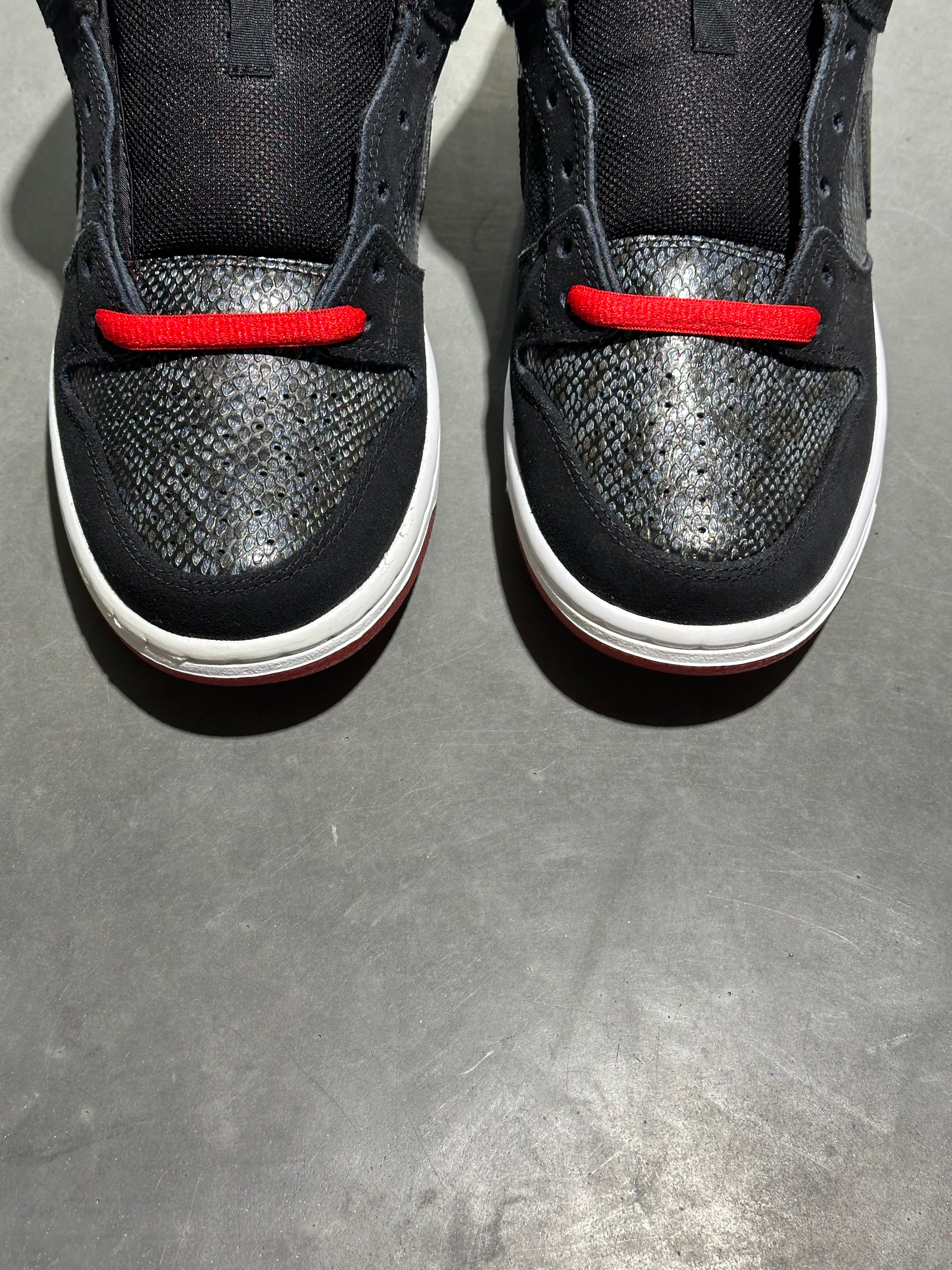 Nike Dunk Low Premium SB - Snake Eyes Size 8