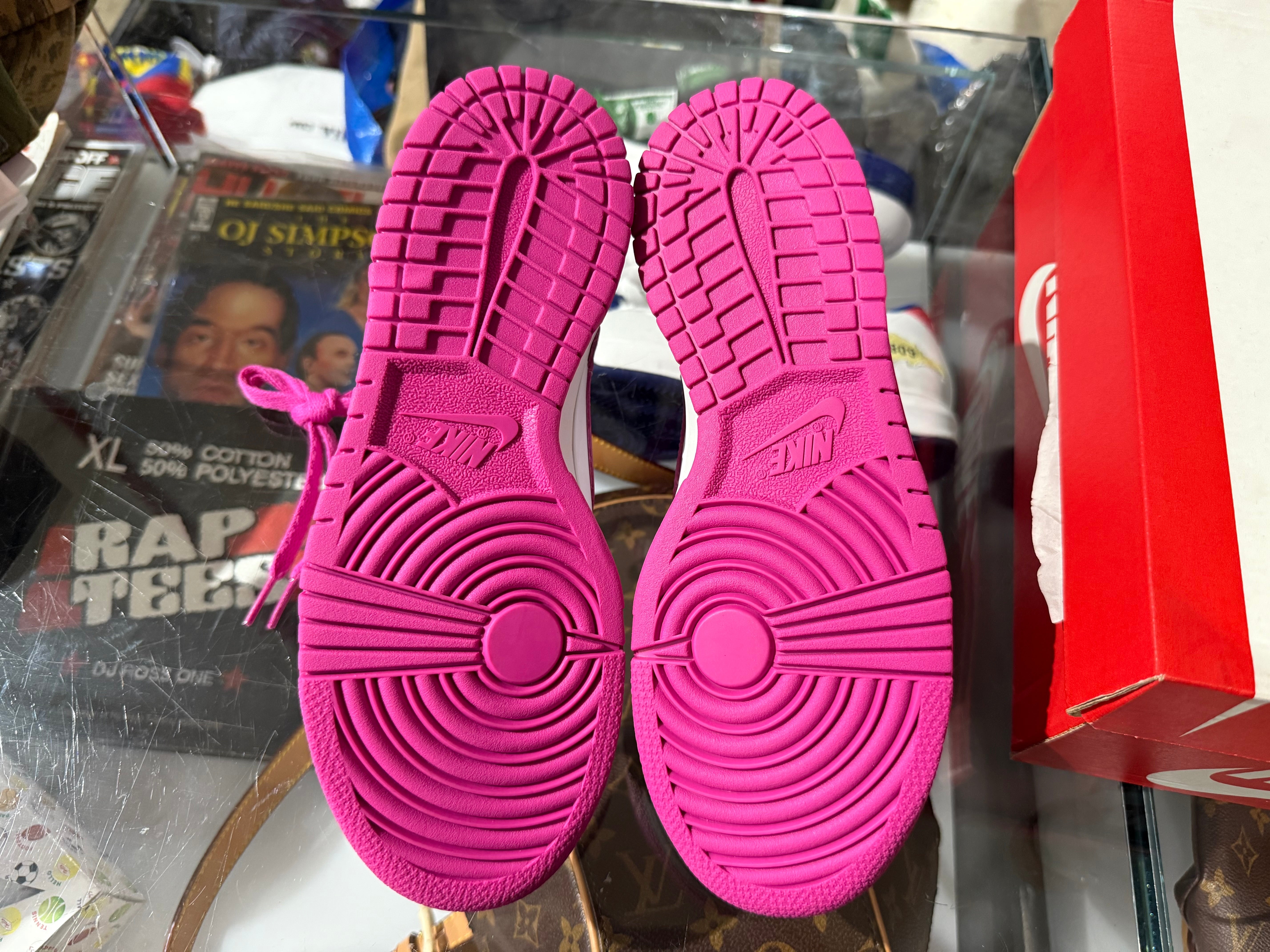 Nike Dunk Low (GS) - Active Fuchsia Size 6Y