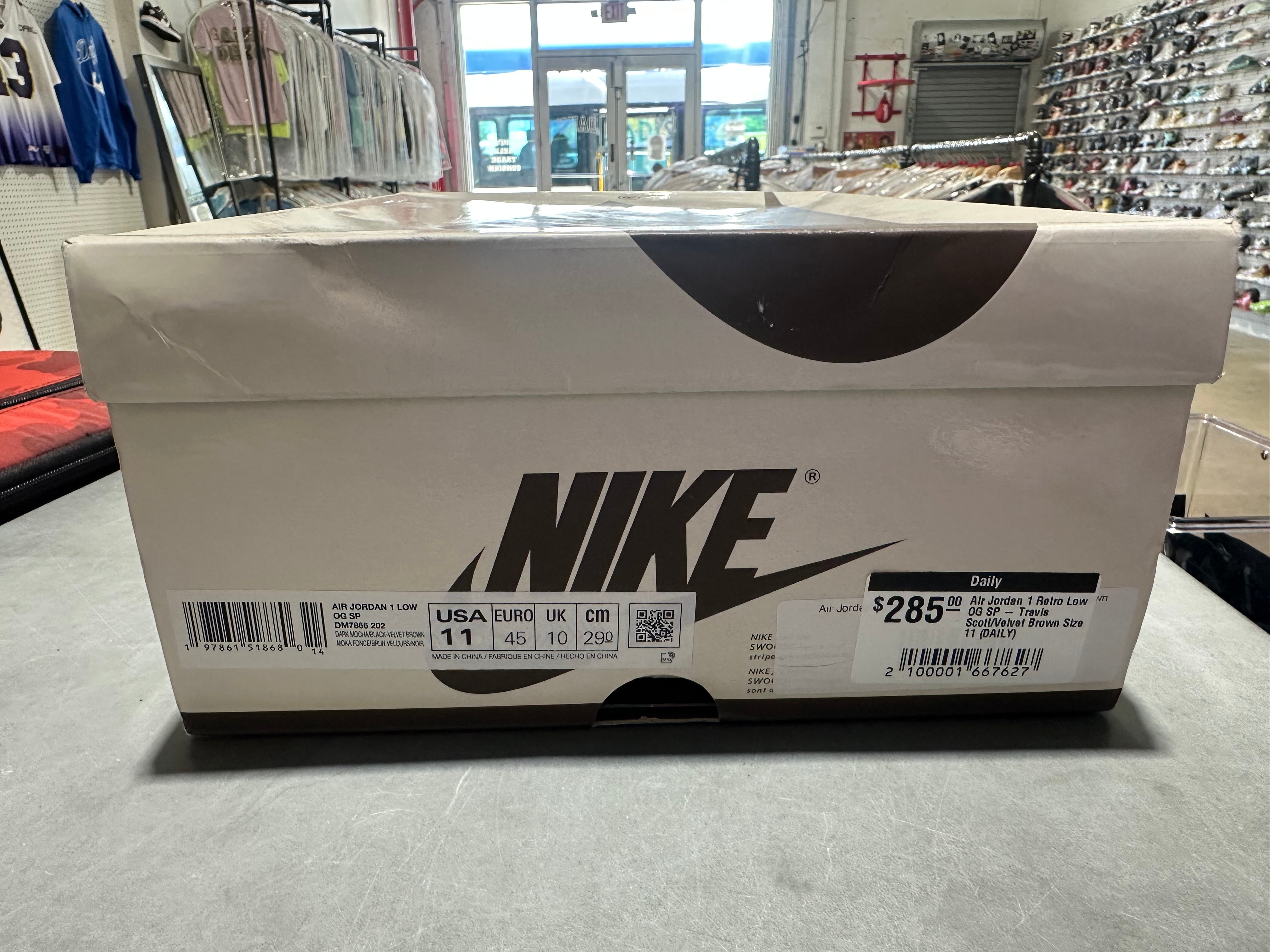 Air Jordan 1 Retro Low OG SP - Travis Scott/Velvet Brown Size 11