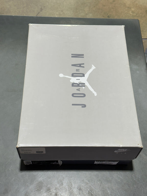 Air Jordan 11 Retro - Cool Grey Size 11.5