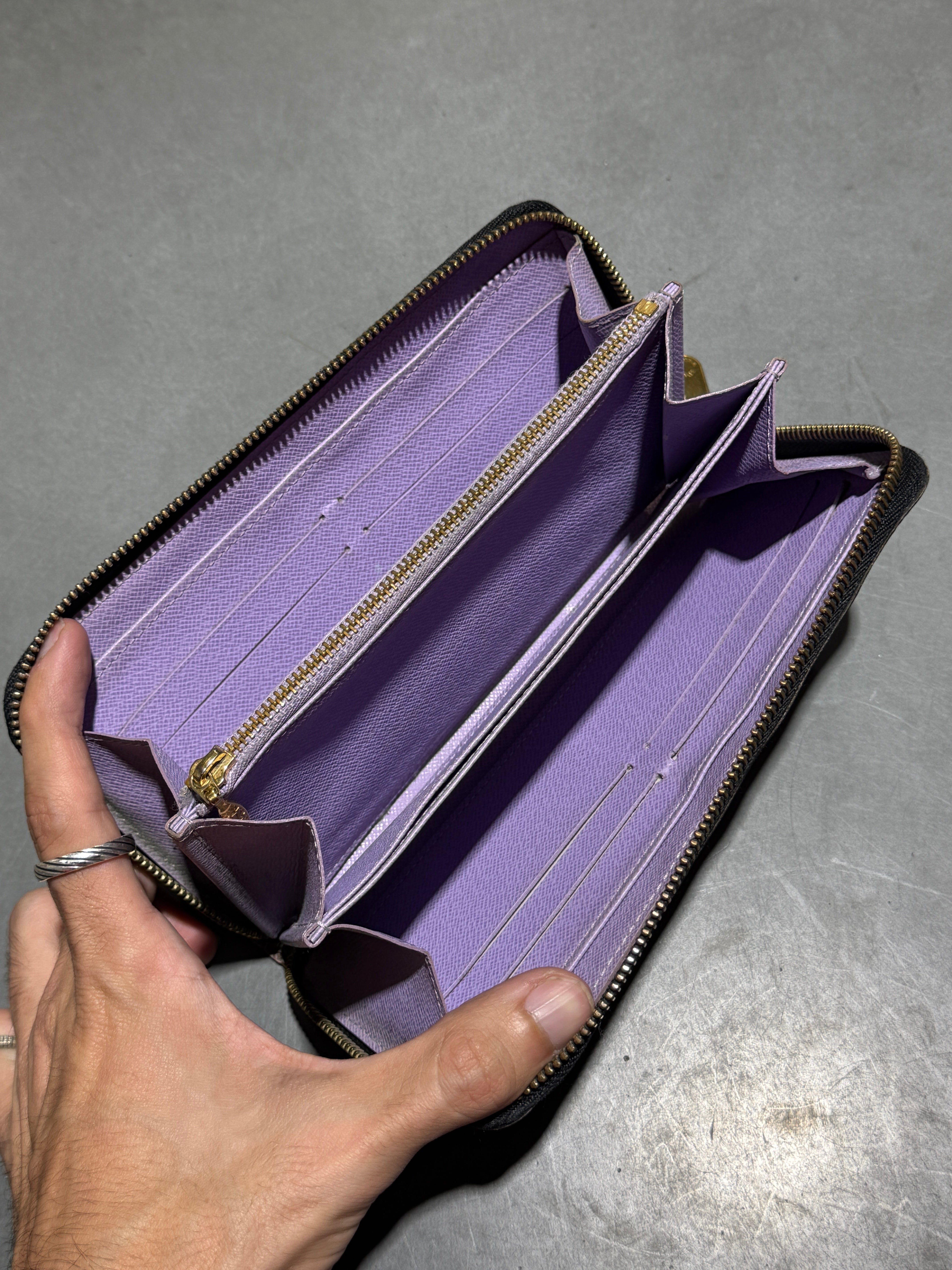 PRELOVED 2000s Louis Vuitton x Murakami Zippy Wallet - Black/Purple