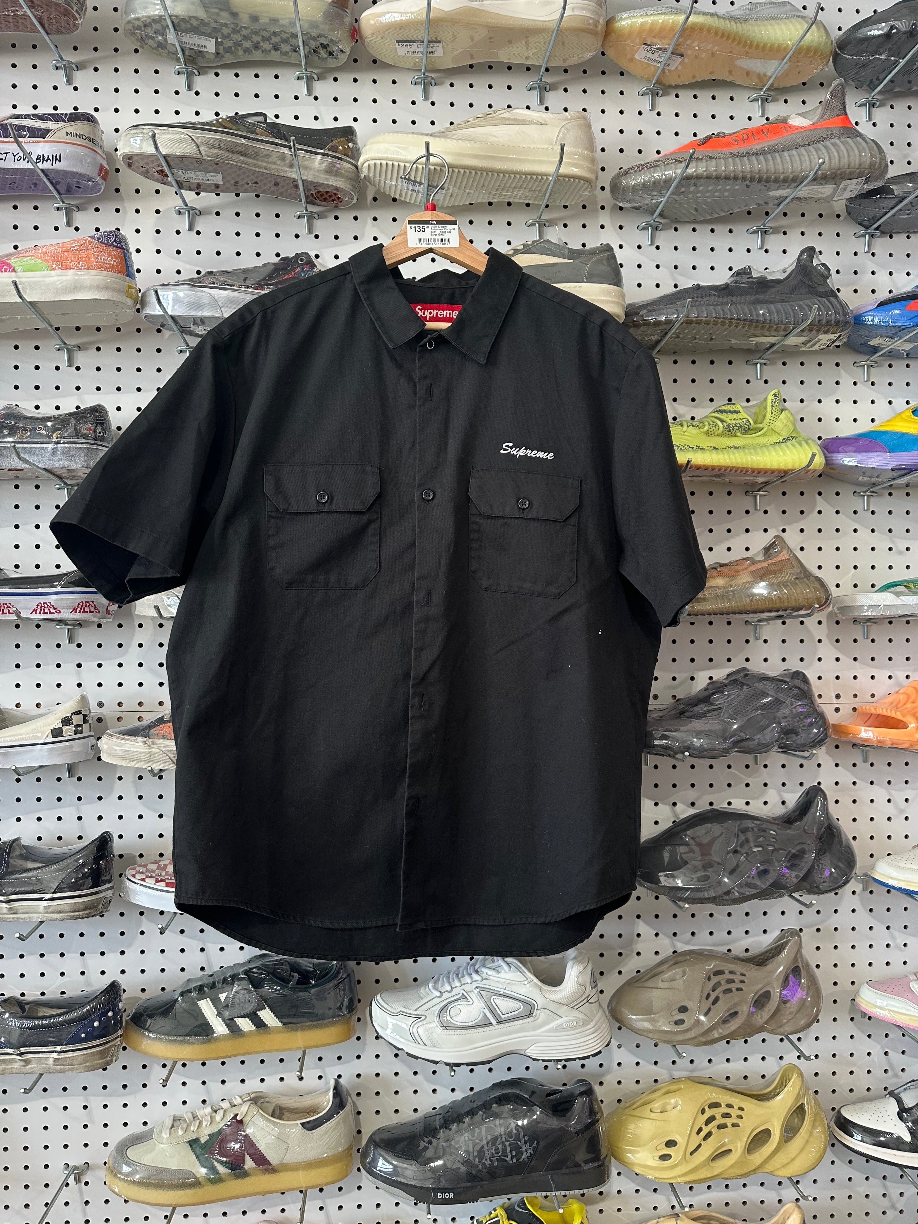 USED Supreme Rhinestone Pin Up SS Shirt - Black Size Large