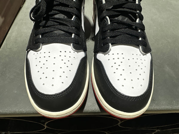 Air Jordan 1 Retro High OG - Black Toe Reimagined Size 11