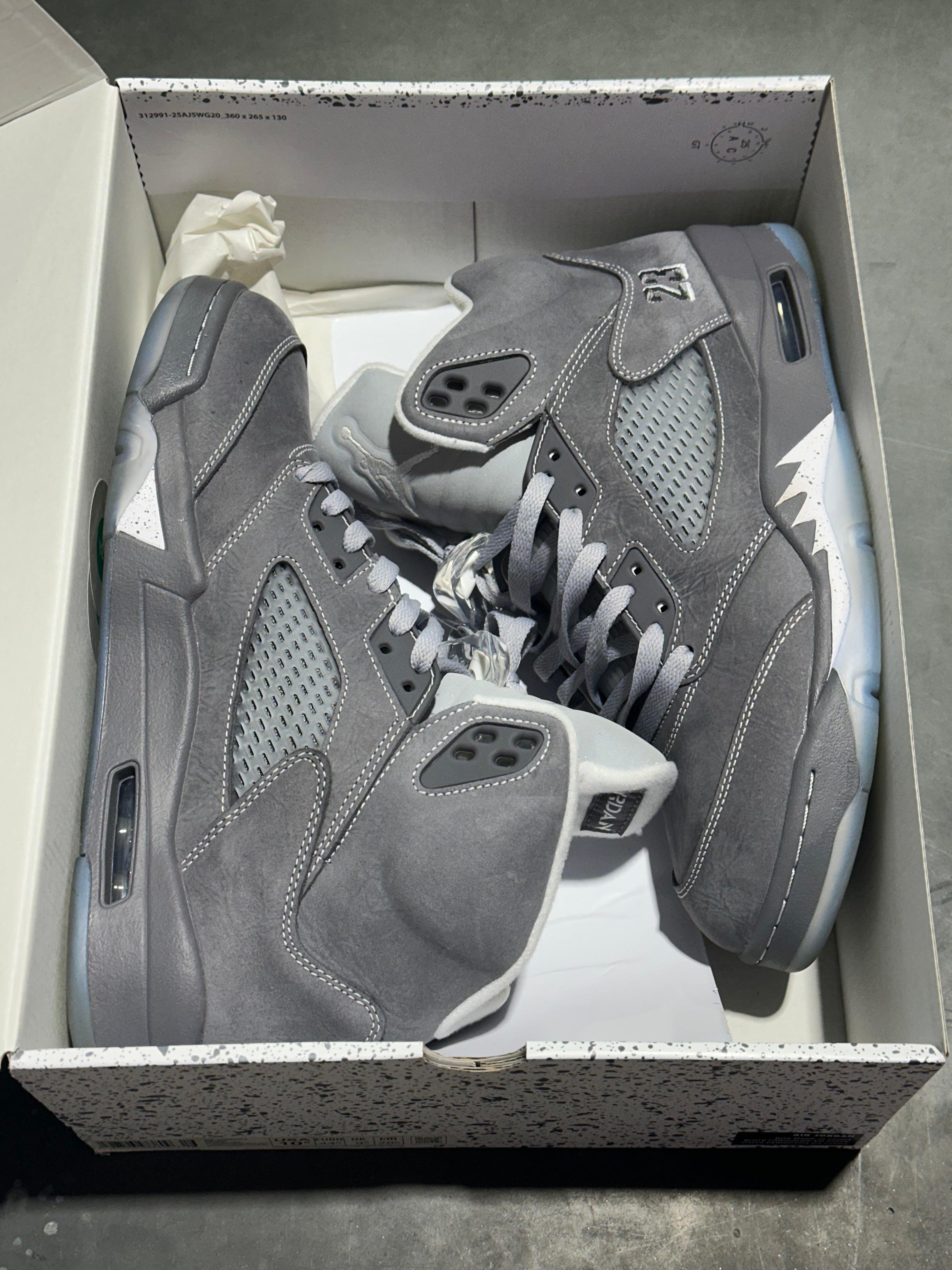 Air Jordan 5 Retro - Wolf Grey Size 10.5