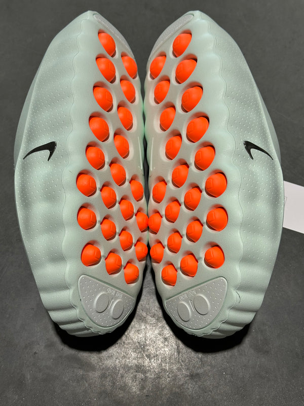 W Nike Mind 001 - Barely Green Size 10W/8.5M