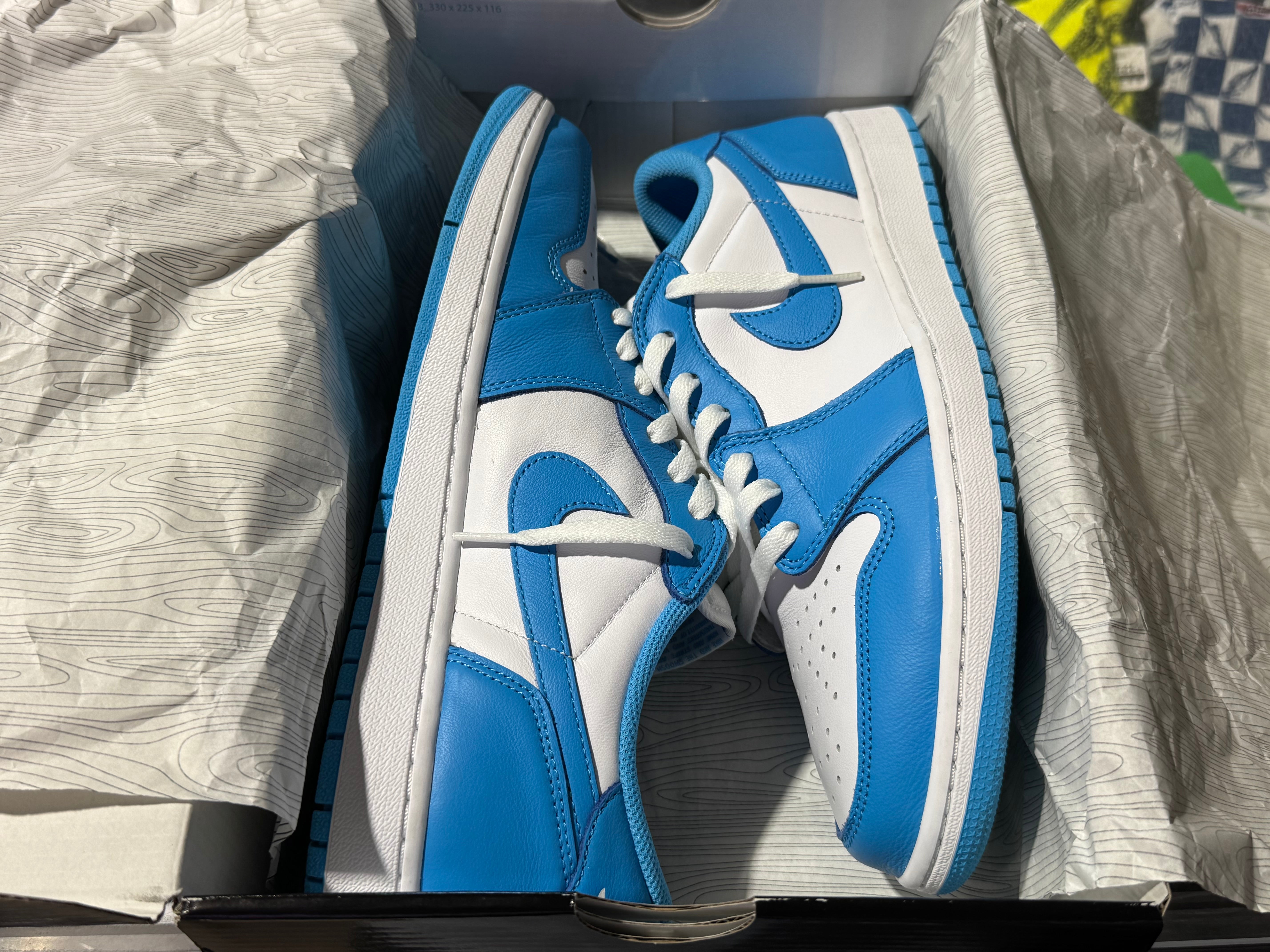 Nike SB Air Jordan 1 Low QS - UNC Size 10.5