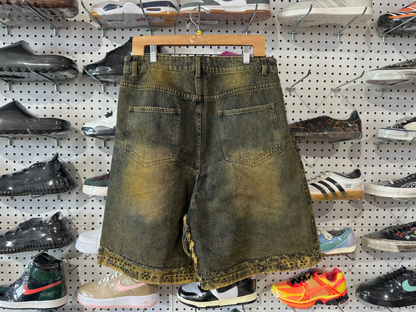 USED VALE Denim Shorts Size 32