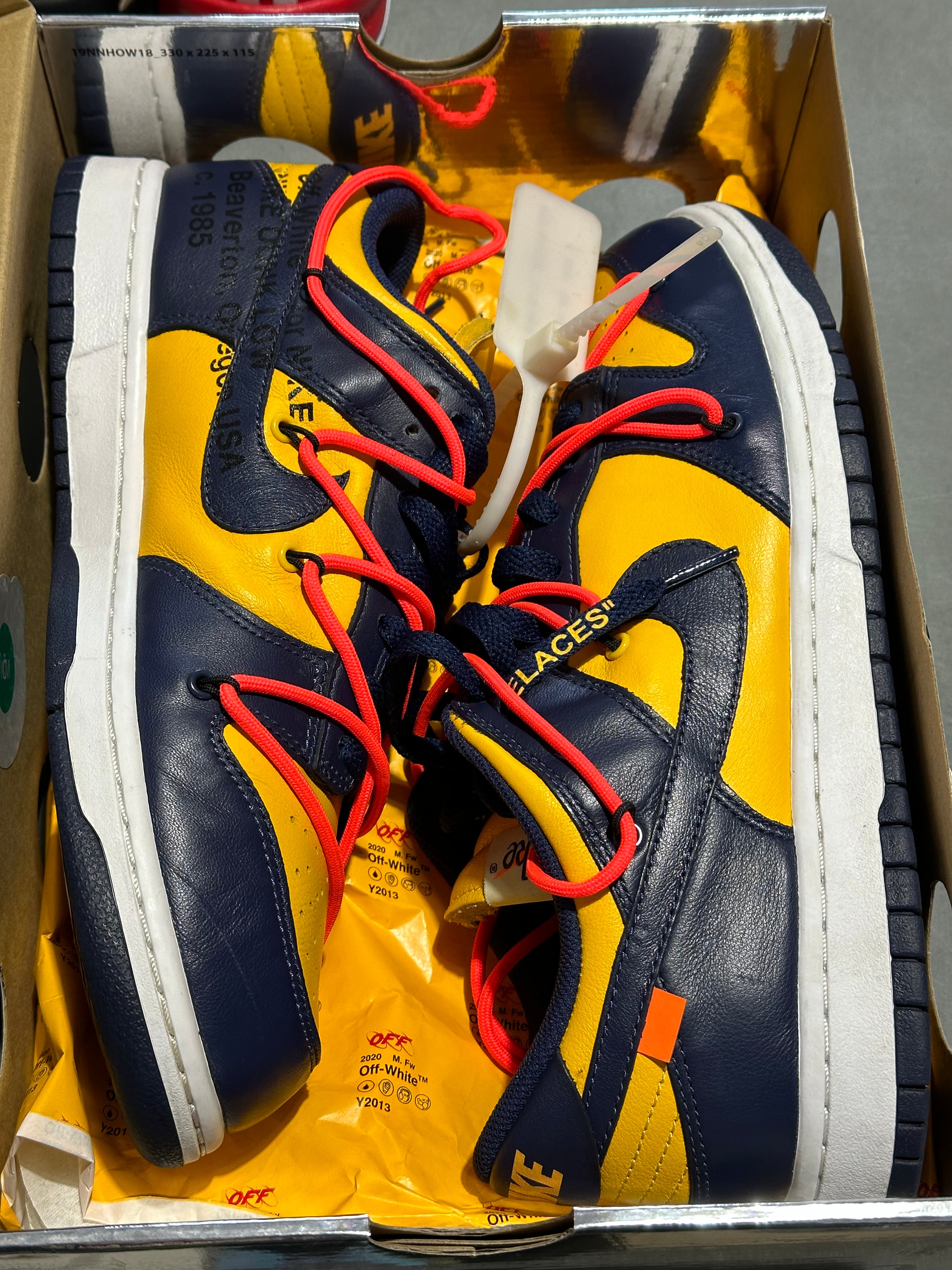 Nike Dunk Low THR / OW - Michigan Size 10