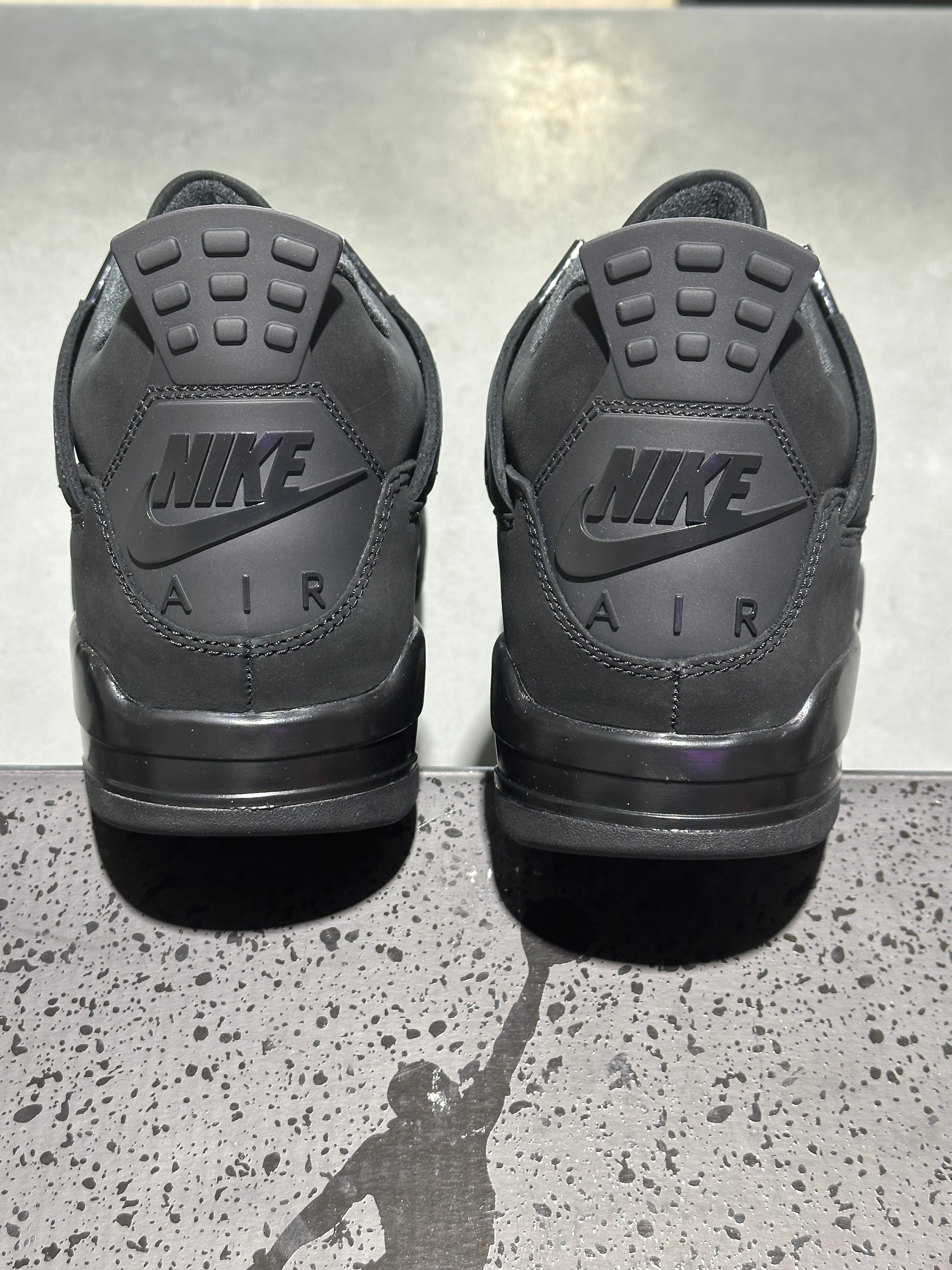 Air Jordan 4 Retro - Black Cat 2025 Size 9