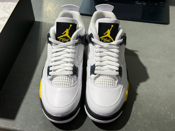 Air Jordan 4 Retro - Tour Yellow Size 9.5