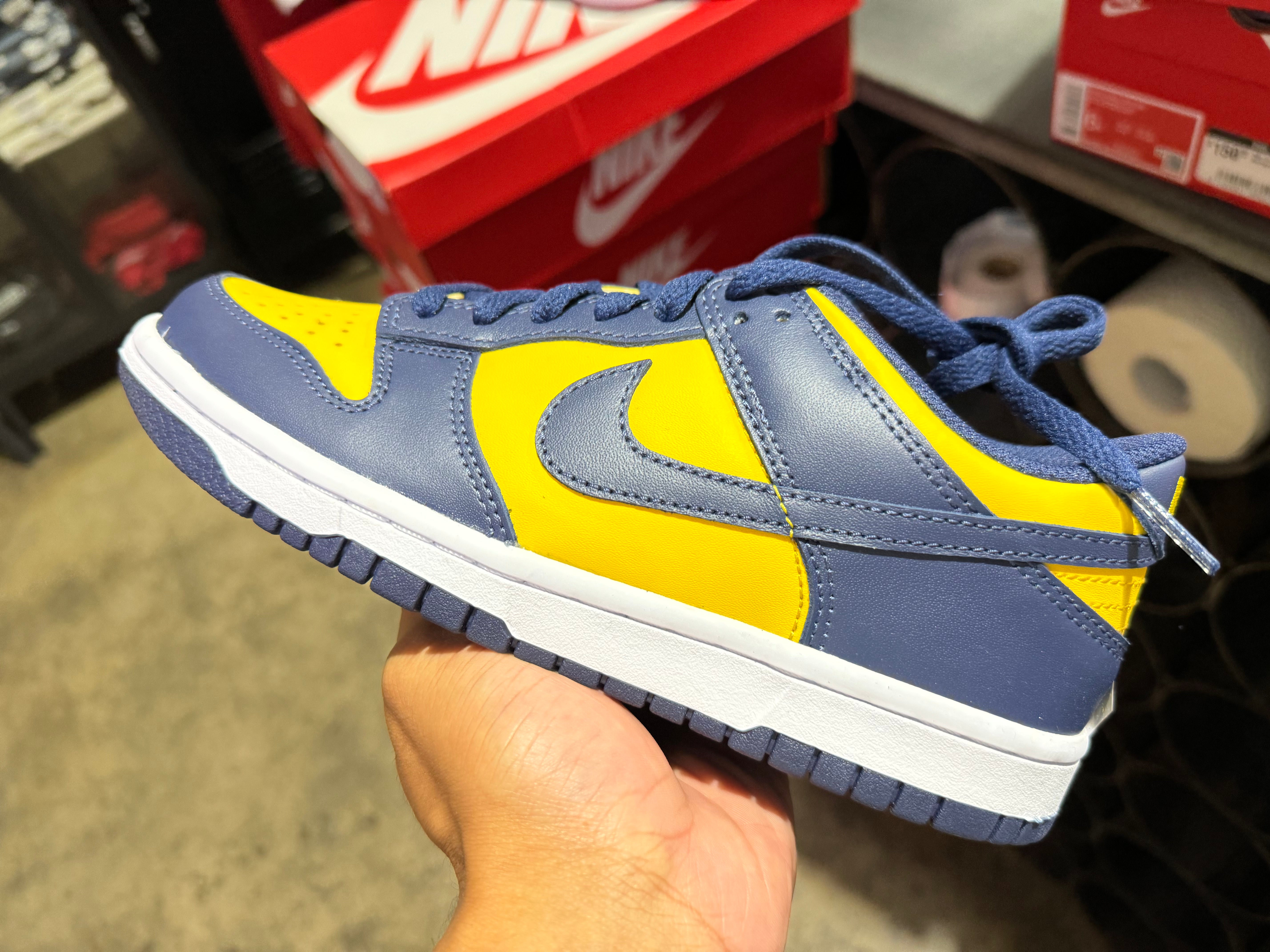 Nike Dunk Low (GS) - Michigan