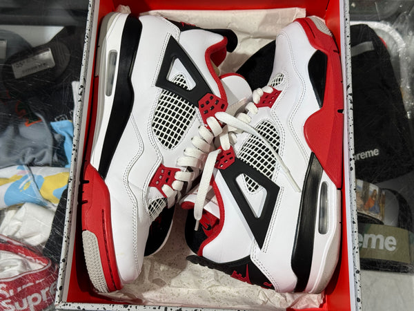 Air Jordan 4 Retro - Fire Red Size 8