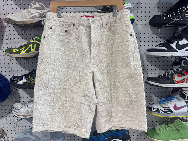 NEW Supreme Frayed Croc Baggy Denim Short - Natural Size 32