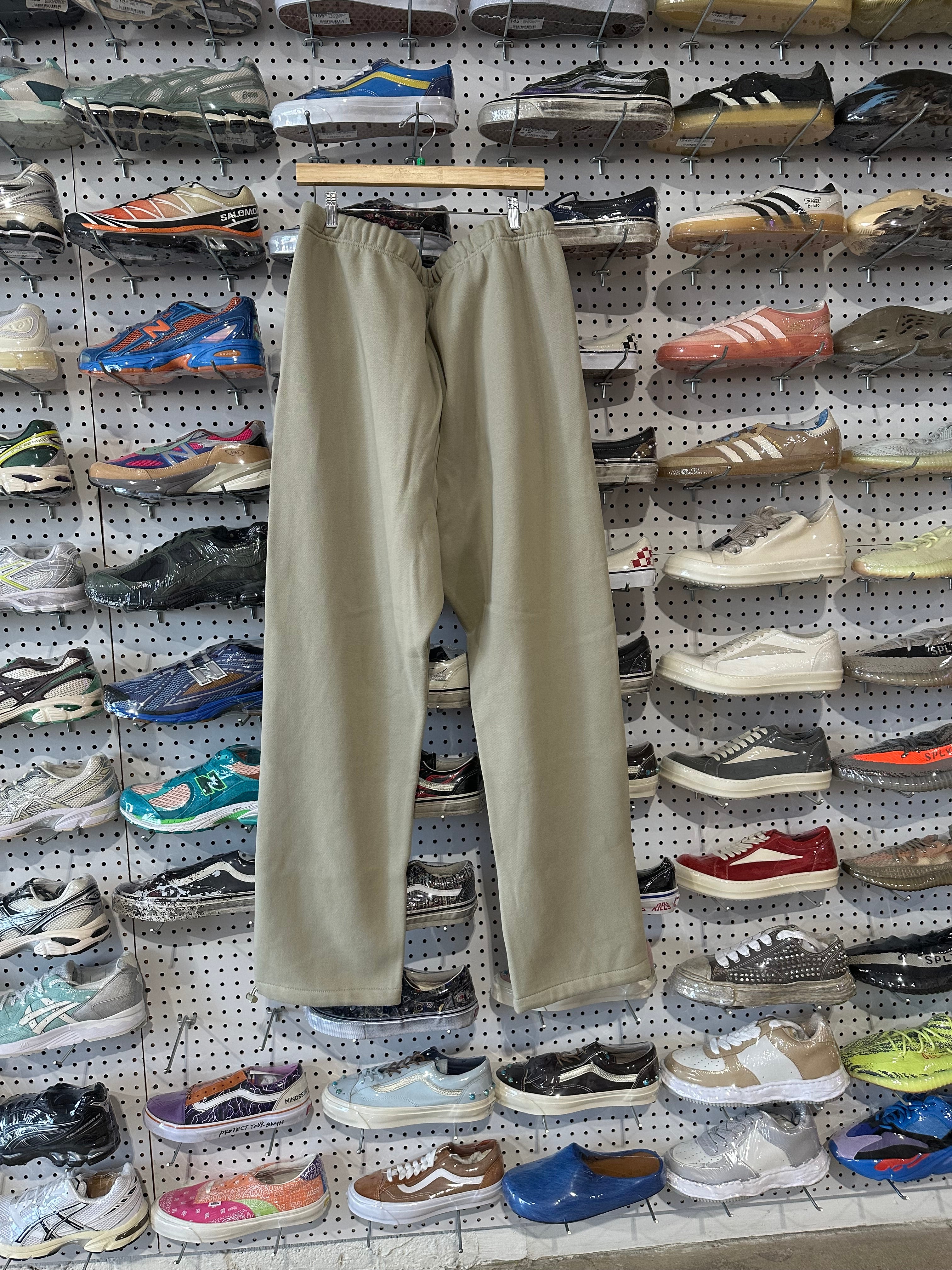 NEW Fear Of God FOG Essentials Sweatpants - Abbey Stone Size Medium