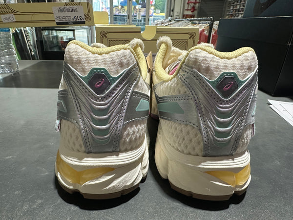 ASICS Gel-Kayano 12.1 - Vandy The Pink Vanilla Size 9.5
