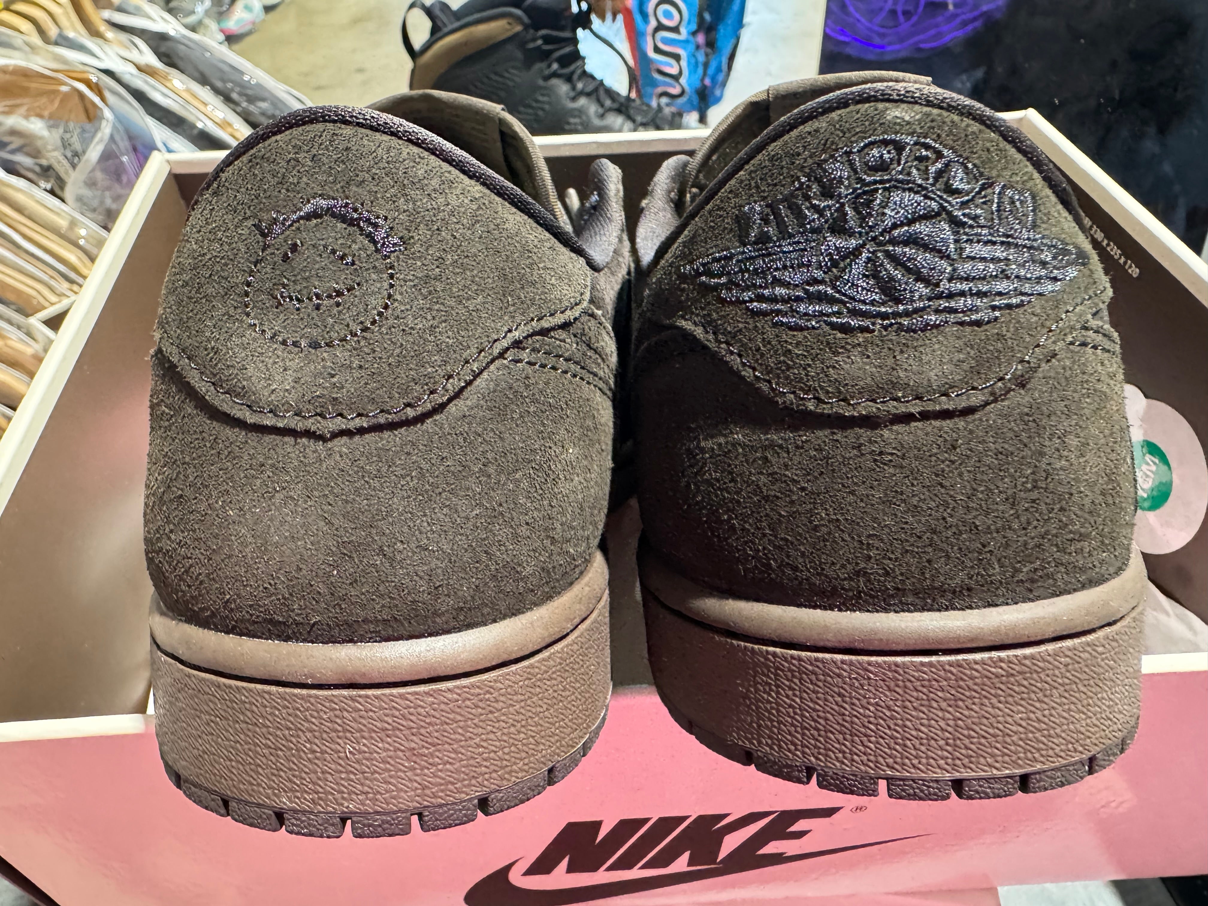 Air Jordan 1 Retro Low OG SP - Travis Scott/Velvet Brown Size 10.5