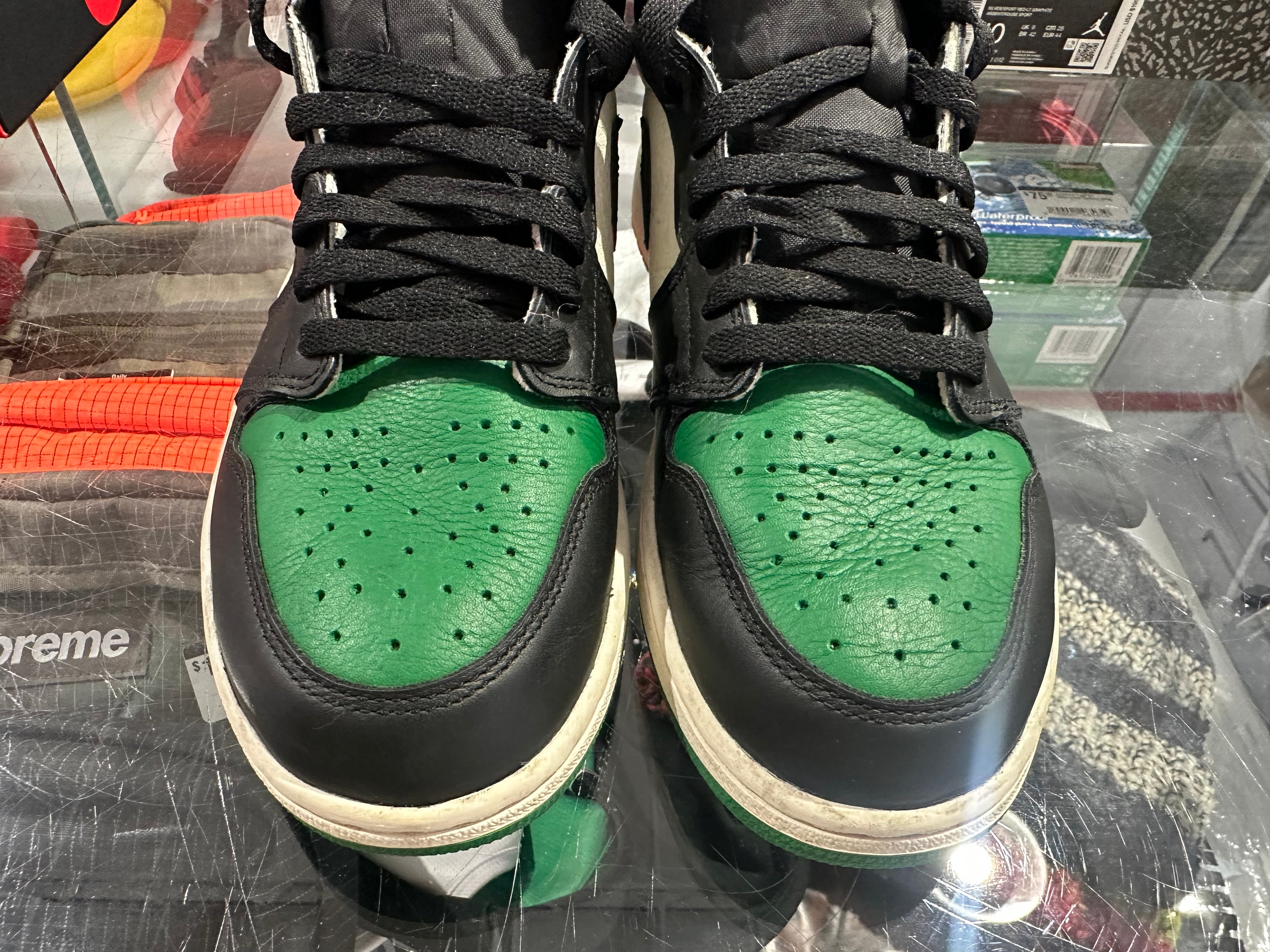 Air Jordan 1 Retro High OG - Pine Green Size 10