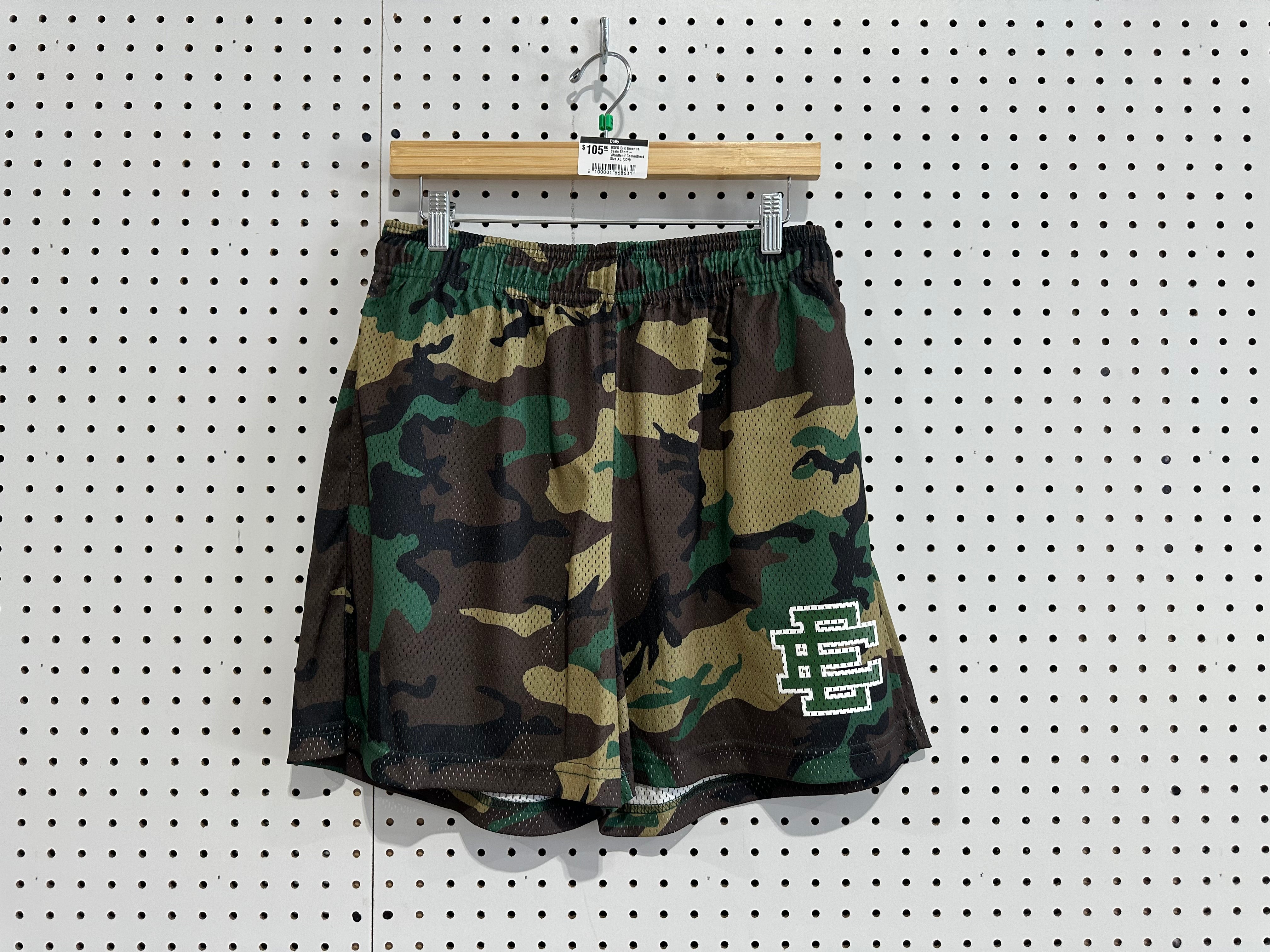 USED Eric Emanuel  Basic Short - Woodland Camo/Black Size XL