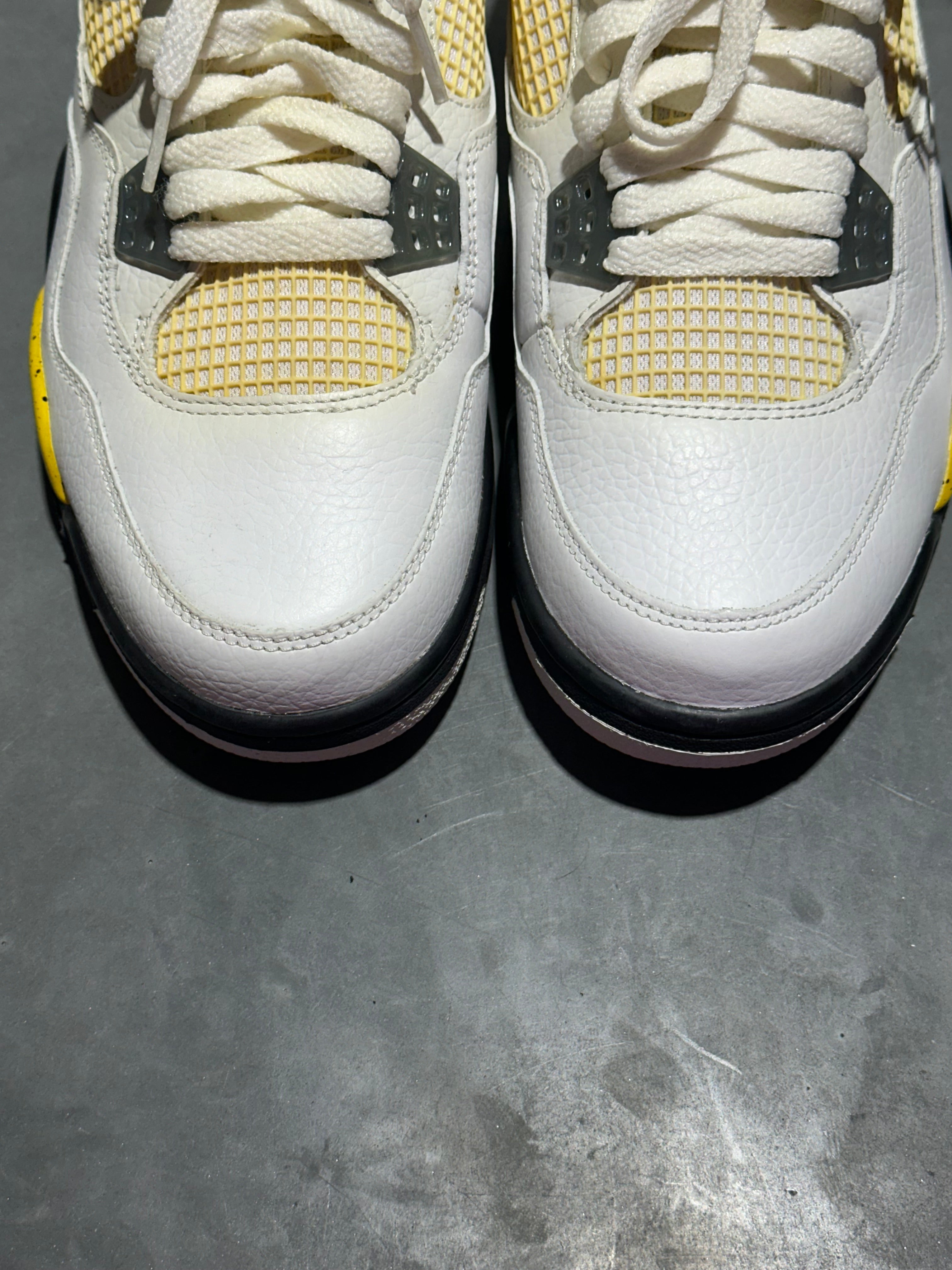 Air Jordan 4 Retro - Tour Yellow 2006 Size 9
