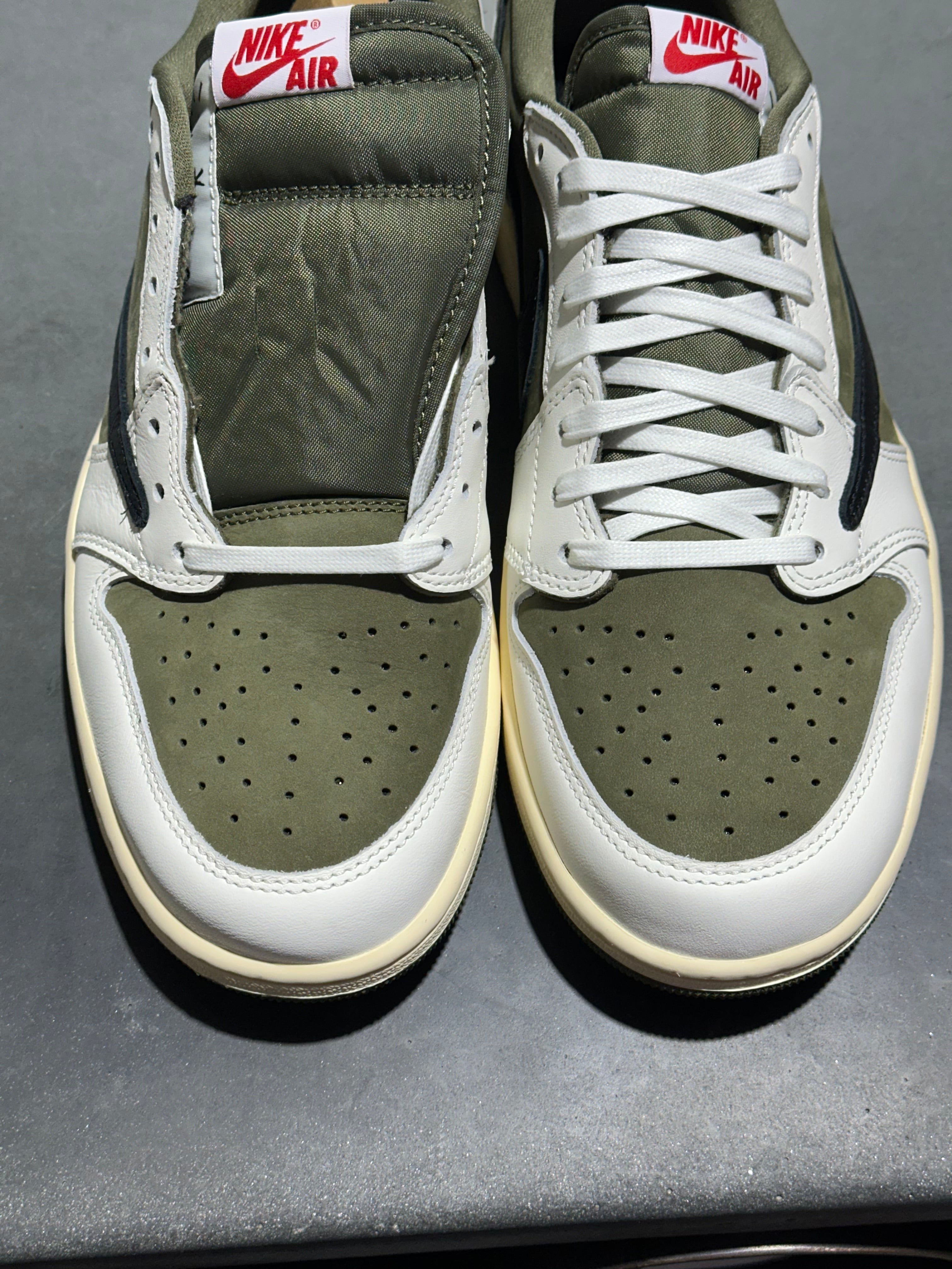 Air Jordan 1 Retro Low OG SP - Travis Scott Medium Olive Size 11.5