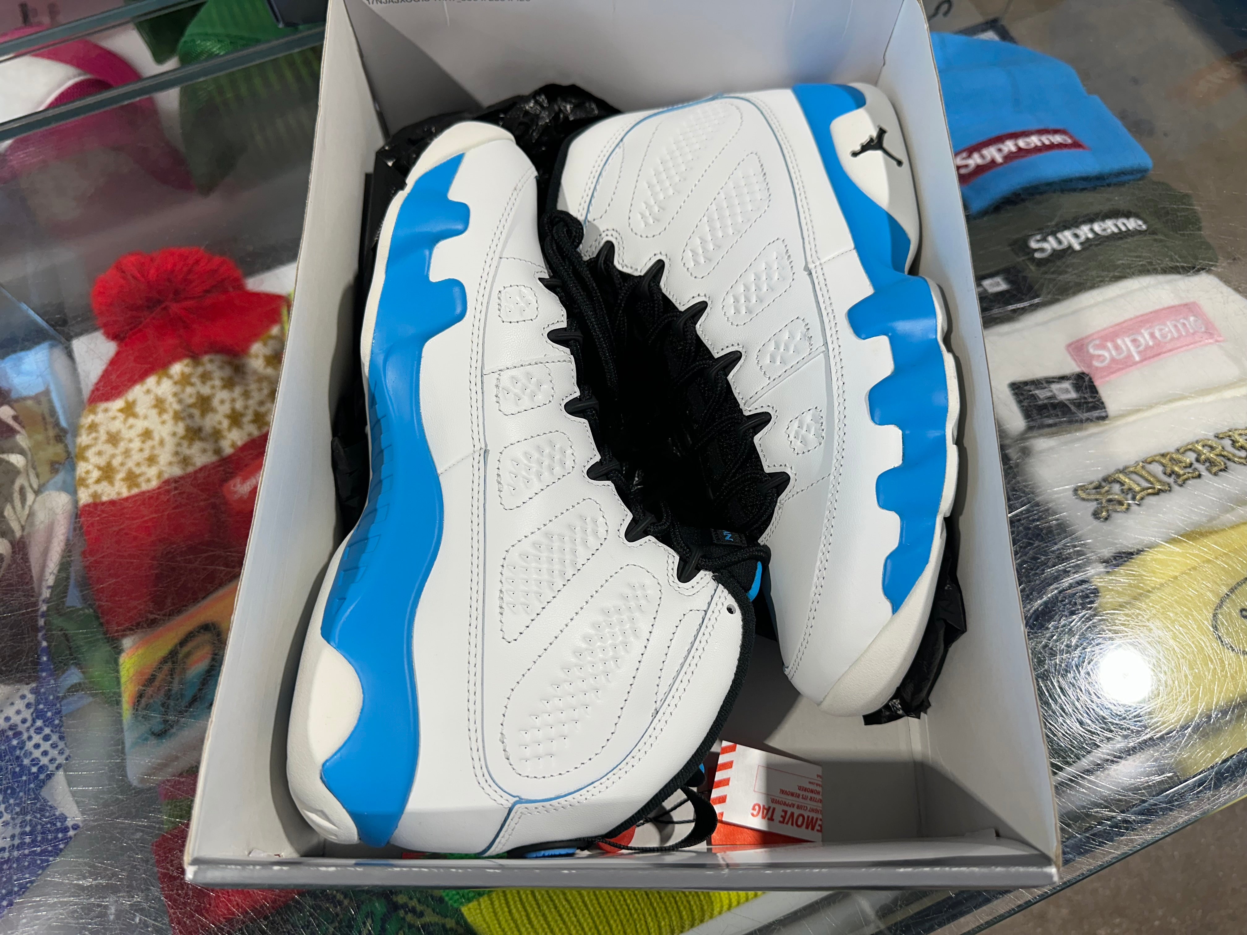 Air Jordan 9 Retro - Powder Blue Size 8.5