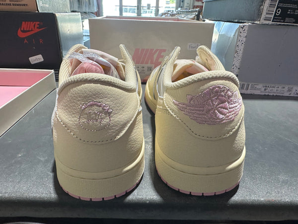 Air Jordan 1 Low OG SP - Travis Scott/Shy Pink Size 10.5