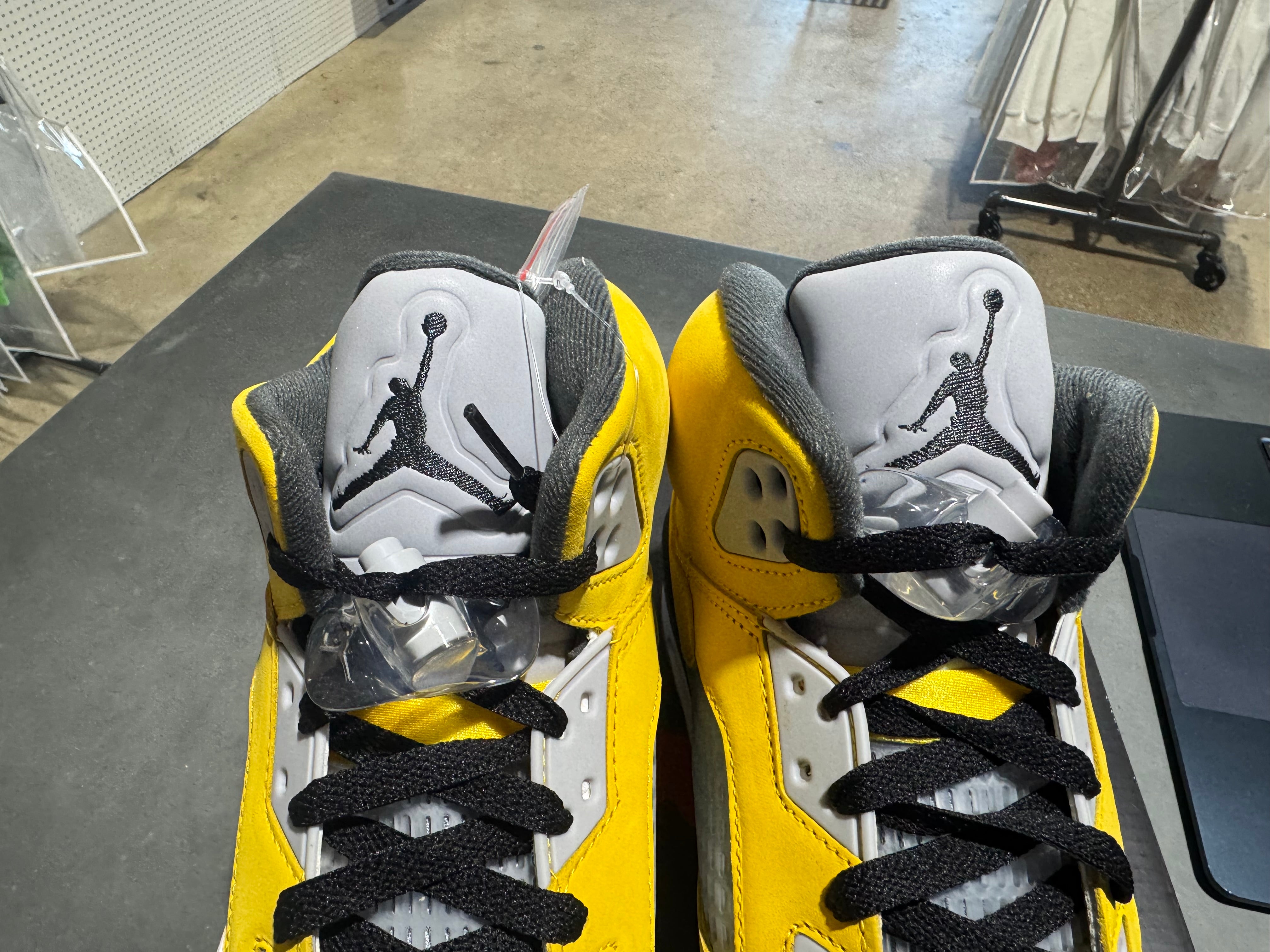 Air Jordan 5 Retro - Tokyo T23 2025 Size 10