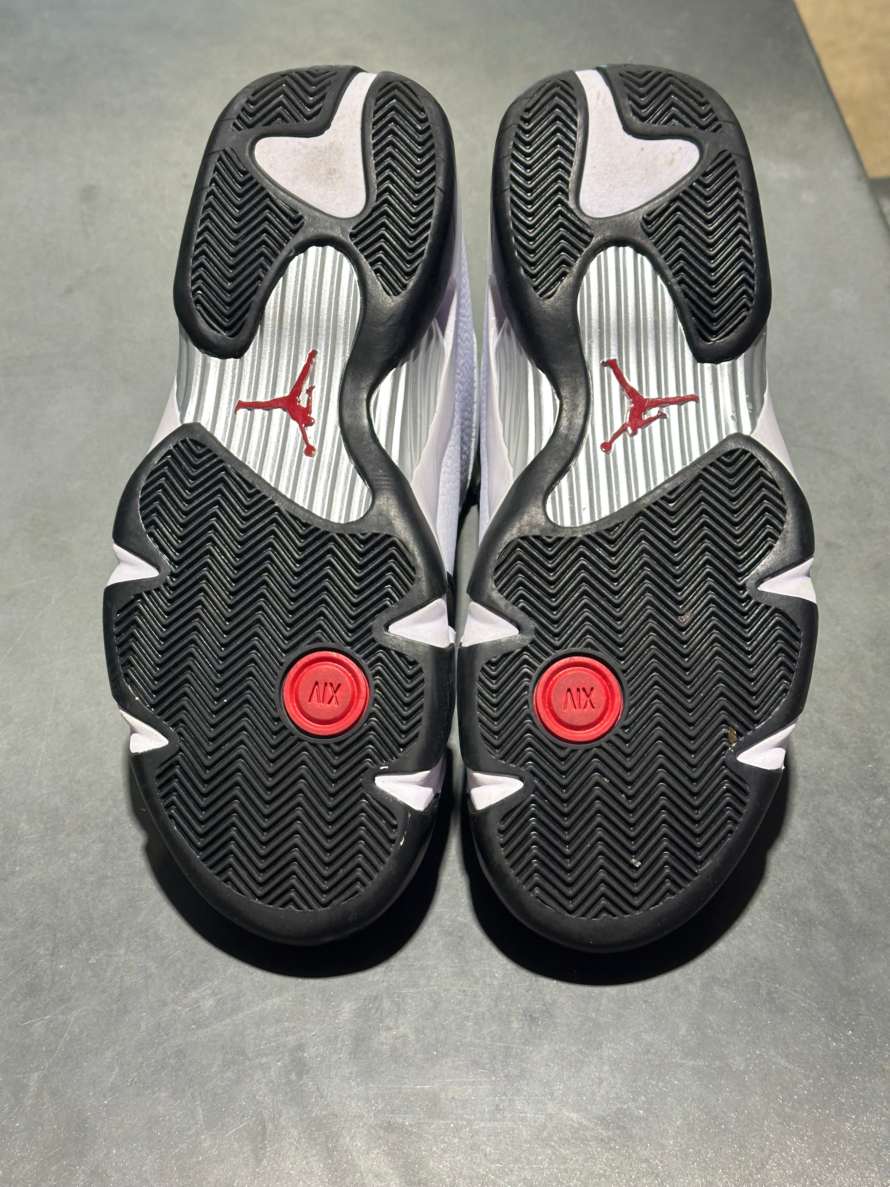 Air Jordan 14 Retro - Black Toe Size 10